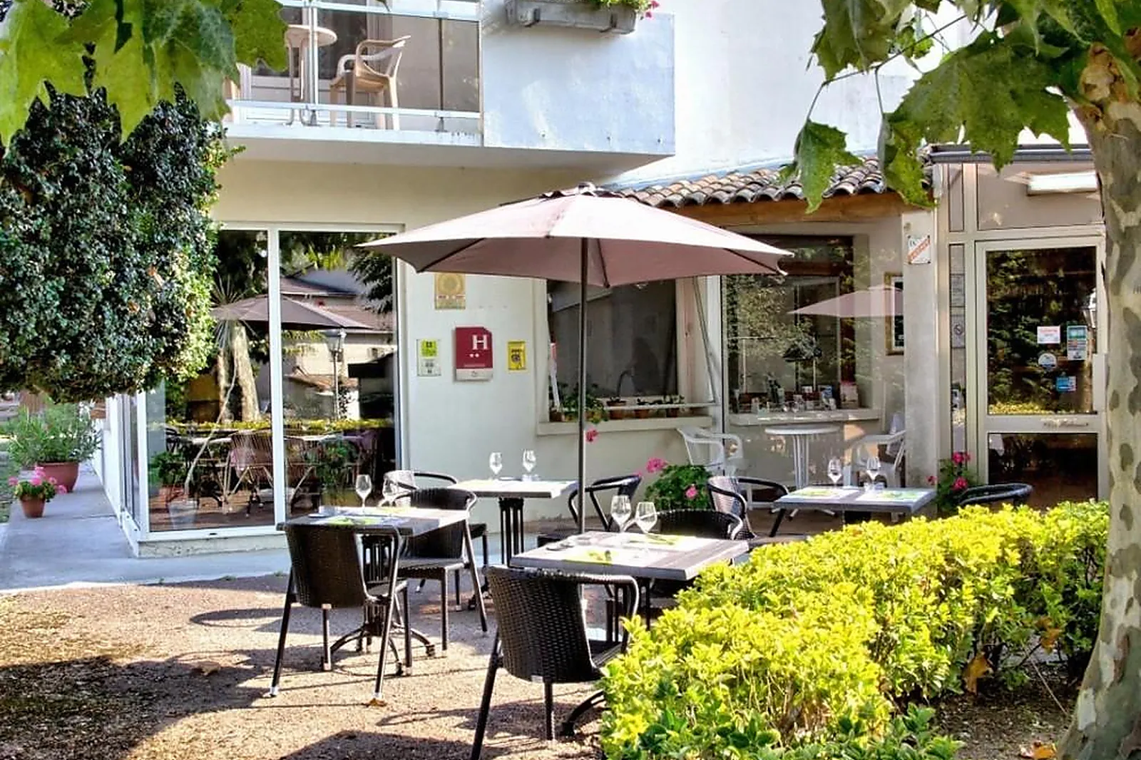 Lieux événementiels, HÔTEL DES PLATANES