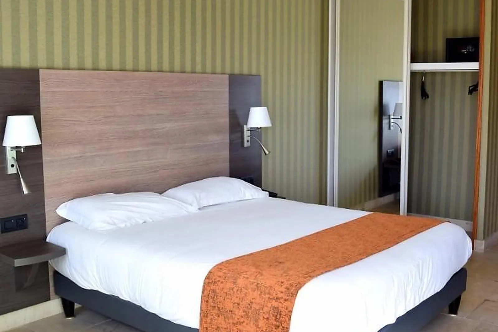 Lieux événementiels, HÔTEL DES SOURCES