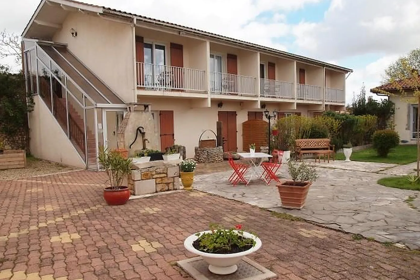 Lieux événementiels, HÔTEL DES VIEUX ACACIAS