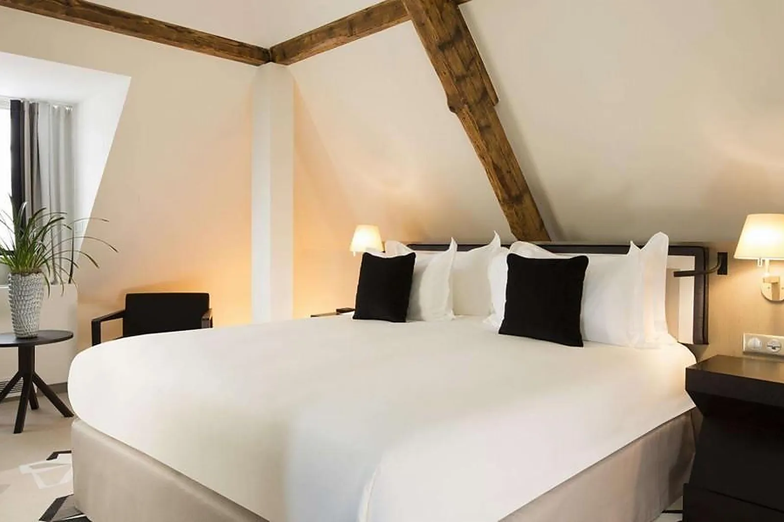 Lieux événementiels, HÔTEL DES XV