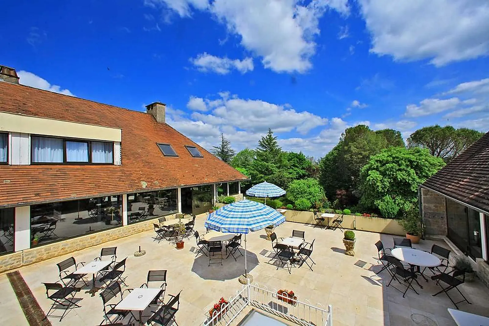 Lieux événementiels, HOTEL DU CHATEAU
