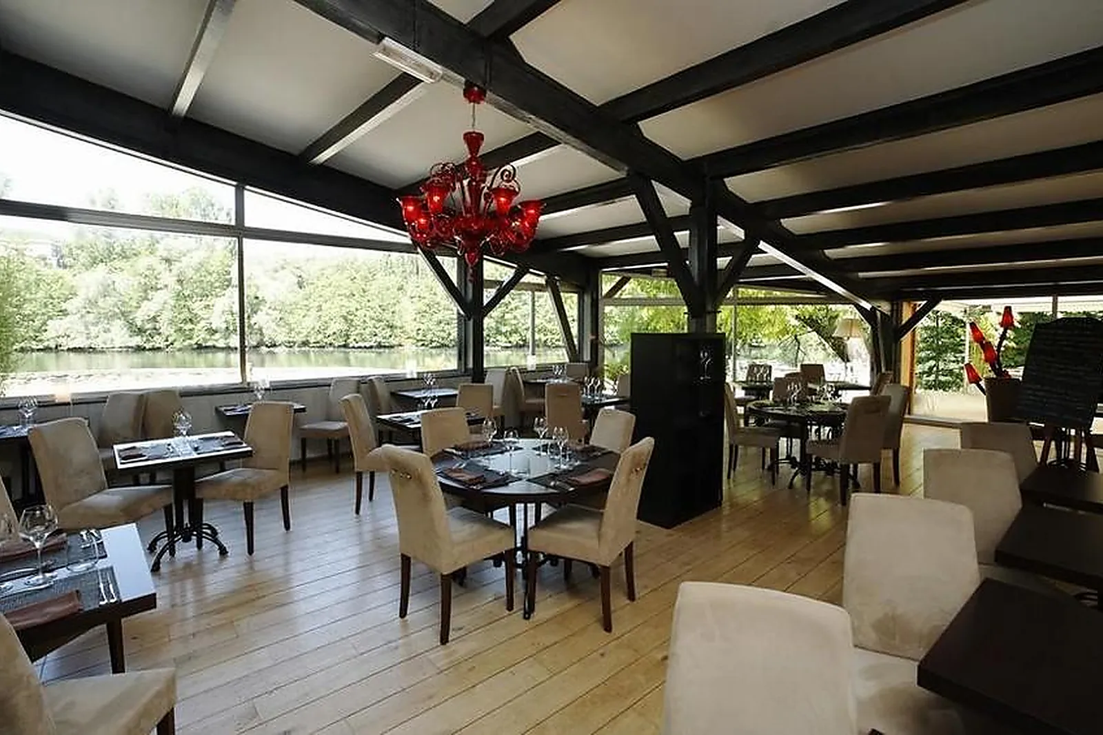 Lieux événementiels, HÔTEL DU LAC FOIX