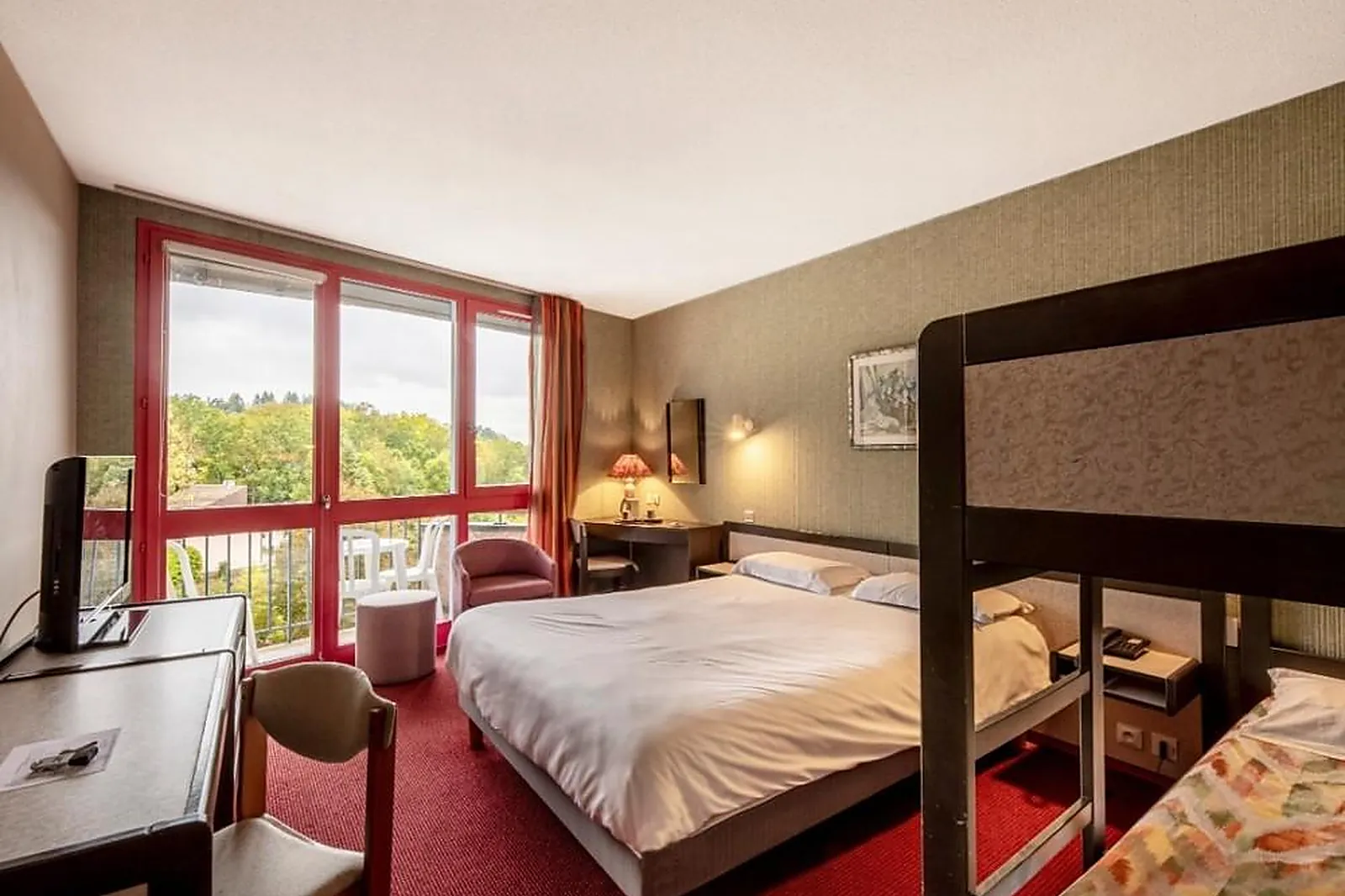 Lieux événementiels, HÔTEL DU LAC LACAPELLE VIESCAMP