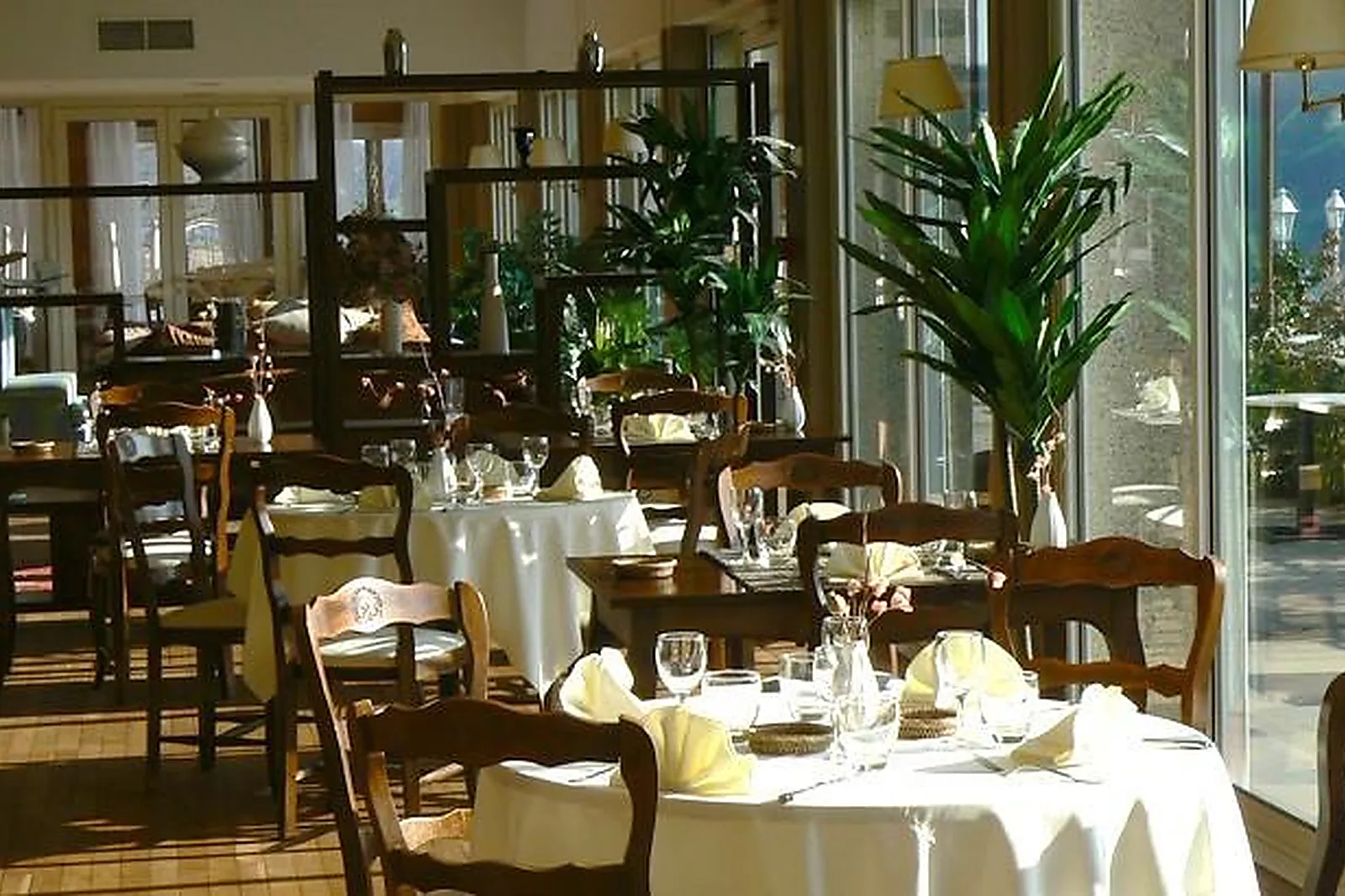 Lieux événementiels, HÔTEL DU LAC NEUVIC