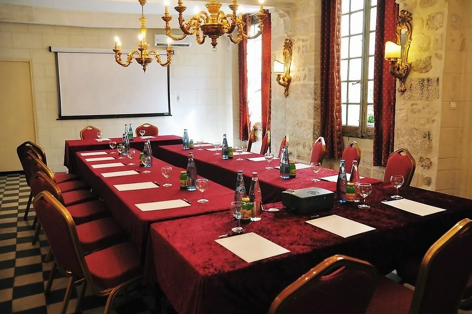 Lieux événementiels, HÔTEL DU PALAIS DES PAPES - RESTAURANT LE LUTRIN