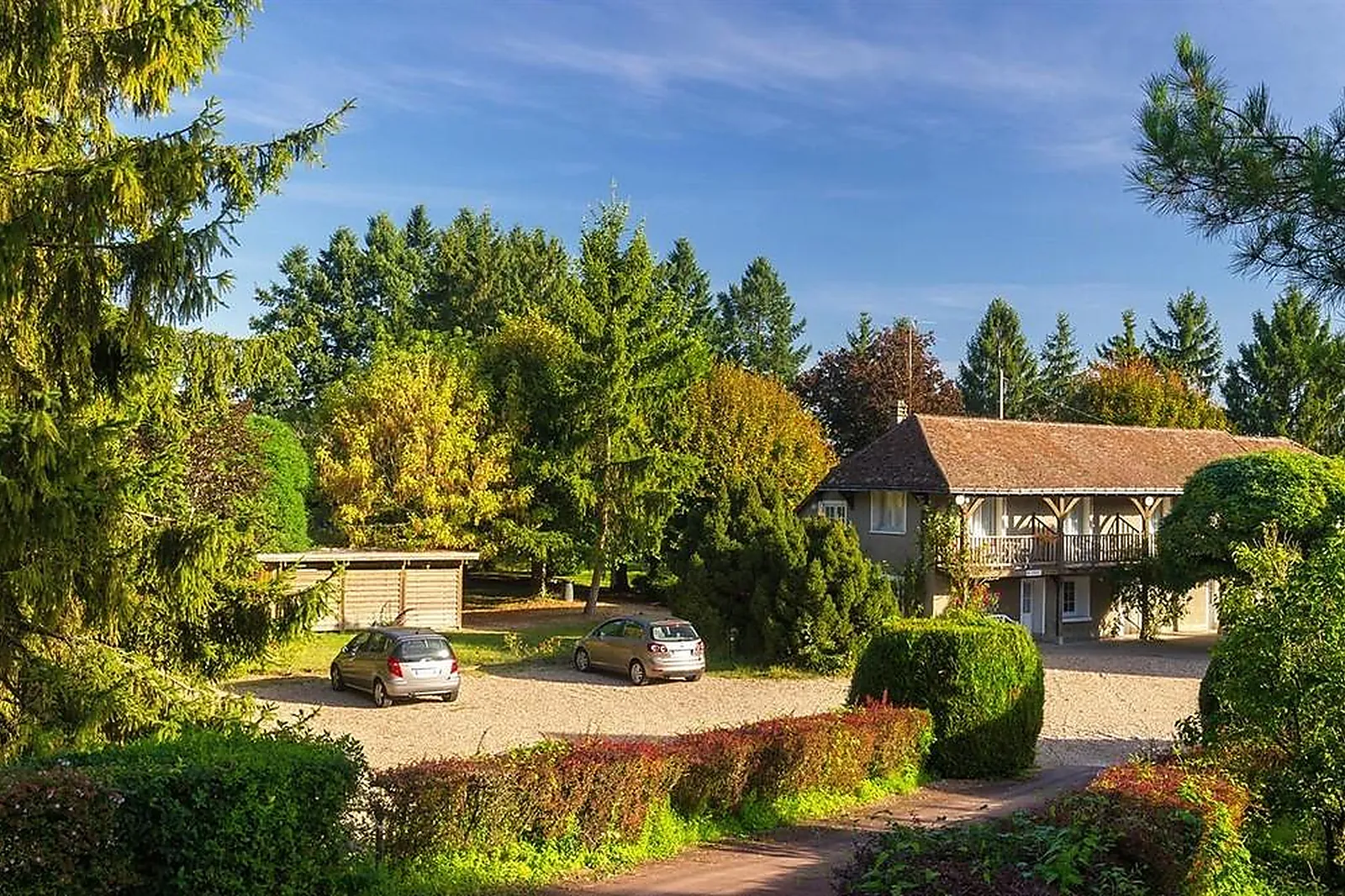 Lieux événementiels, HÔTEL DU PETIT LUSSAULT