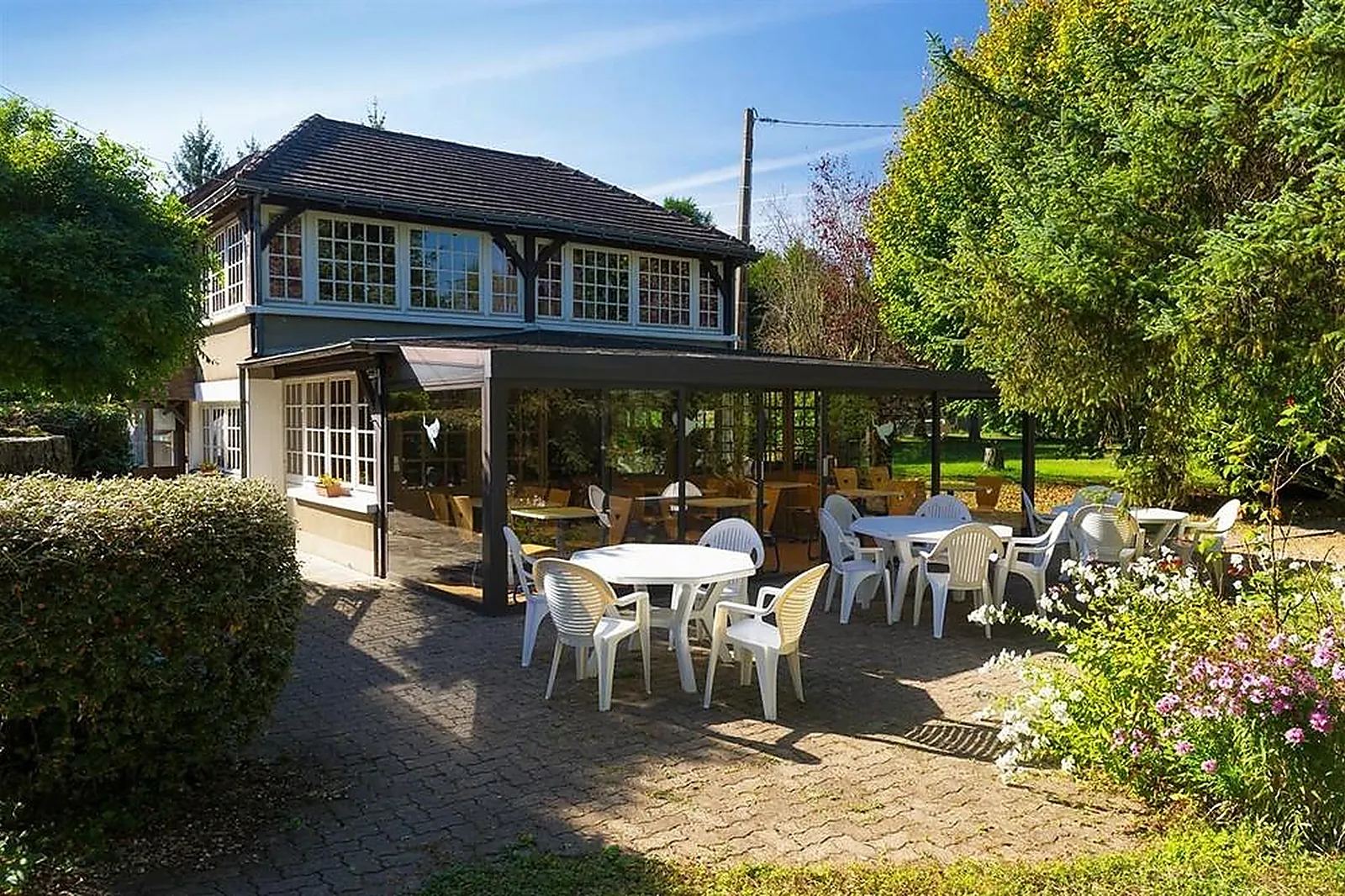 Lieux événementiels, HÔTEL DU PETIT LUSSAULT