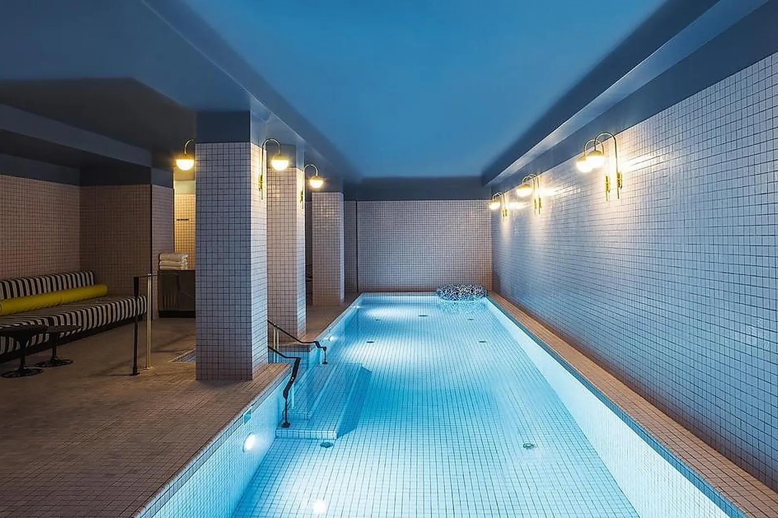 Lieux événementiels, HÔTEL DU ROND POINT DES CHAMPS ELYSÉES