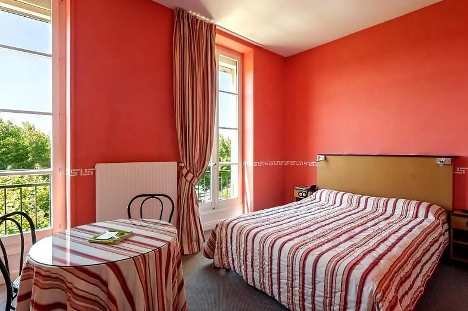 Lieux événementiels, HÔTEL ET RESTAURANT EMILE JOB