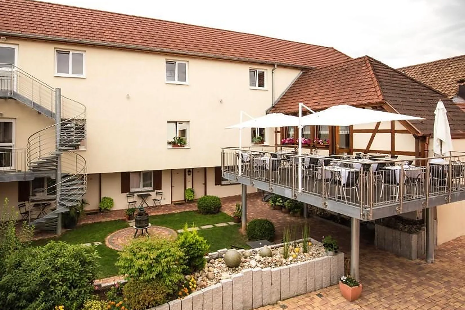 Lieux événementiels, HÔTEL ET SPA AU SOLEIL