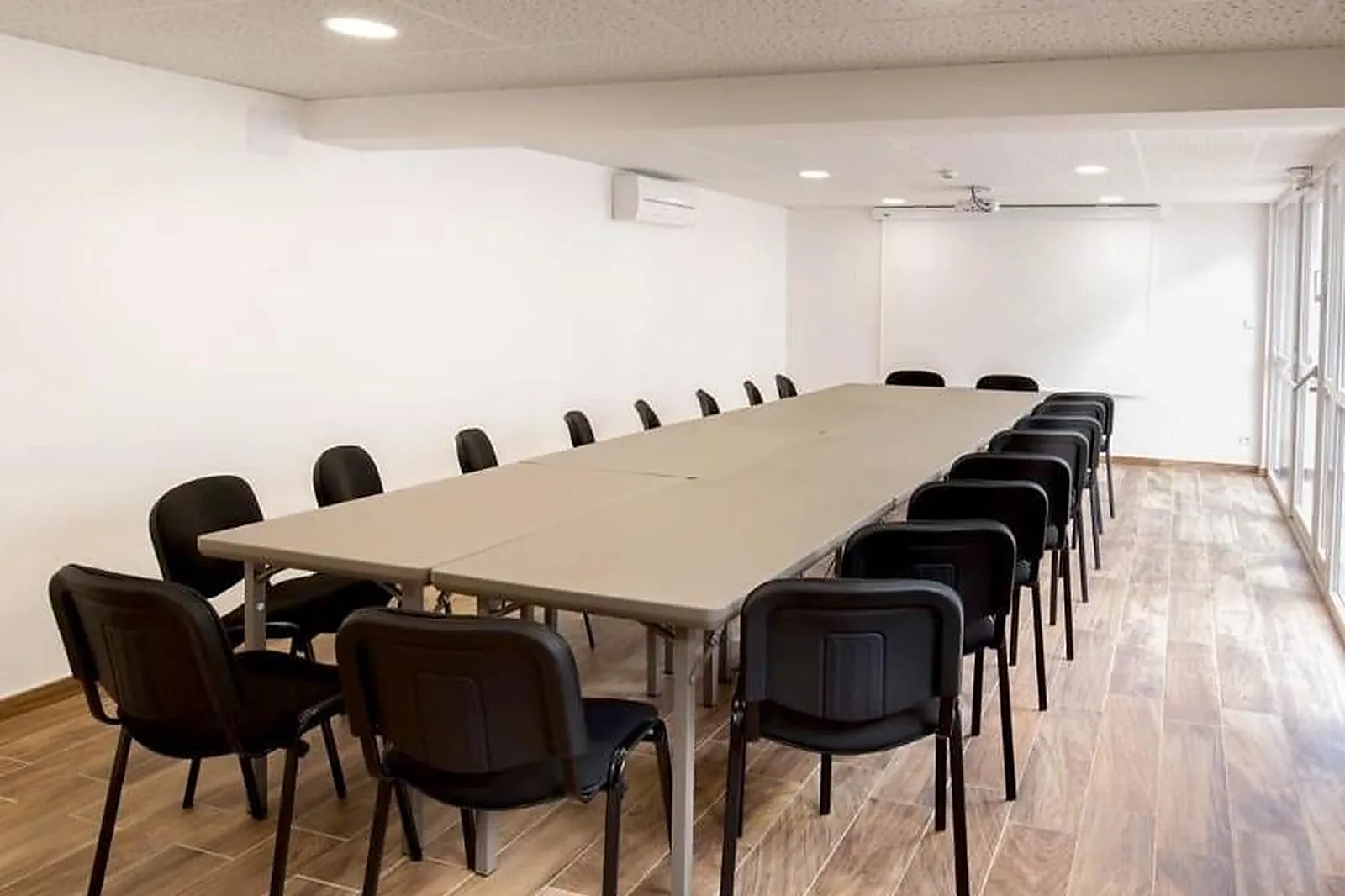 Lieux événementiels, HÔTEL ET SPA AU SOLEIL