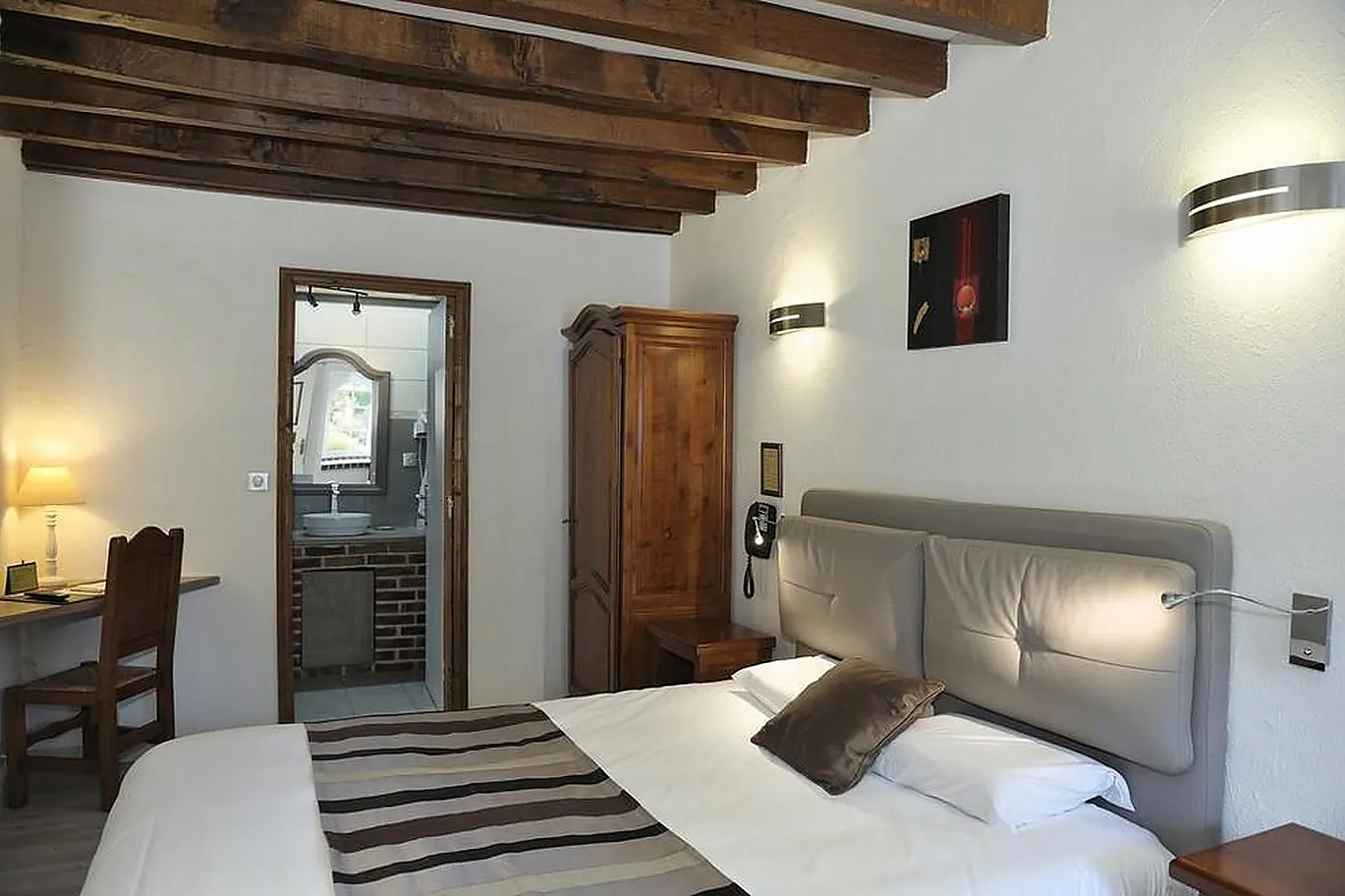 Lieux événementiels, HÔTEL L'OASIS