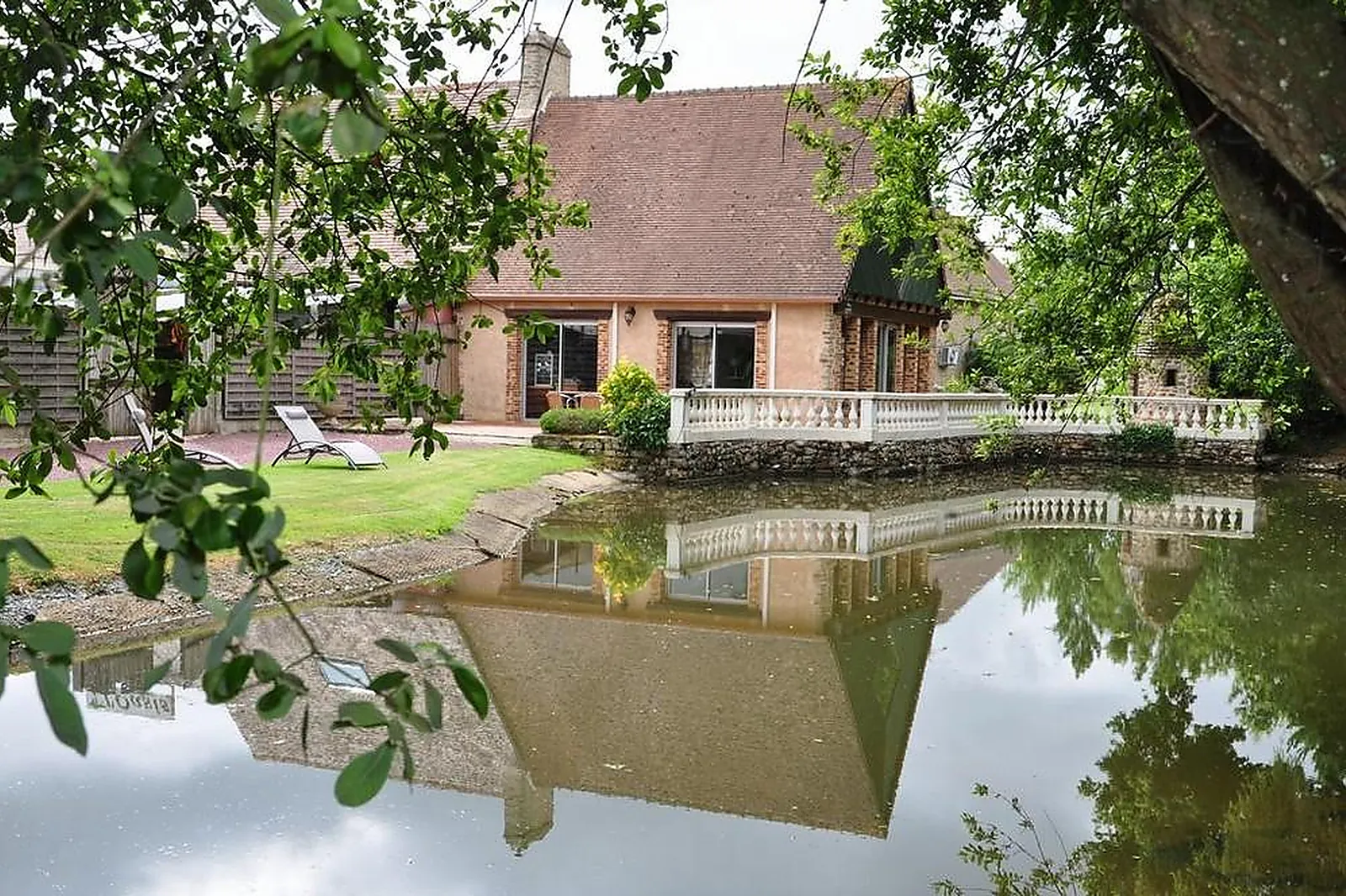 Lieux événementiels, HÔTEL L'OASIS