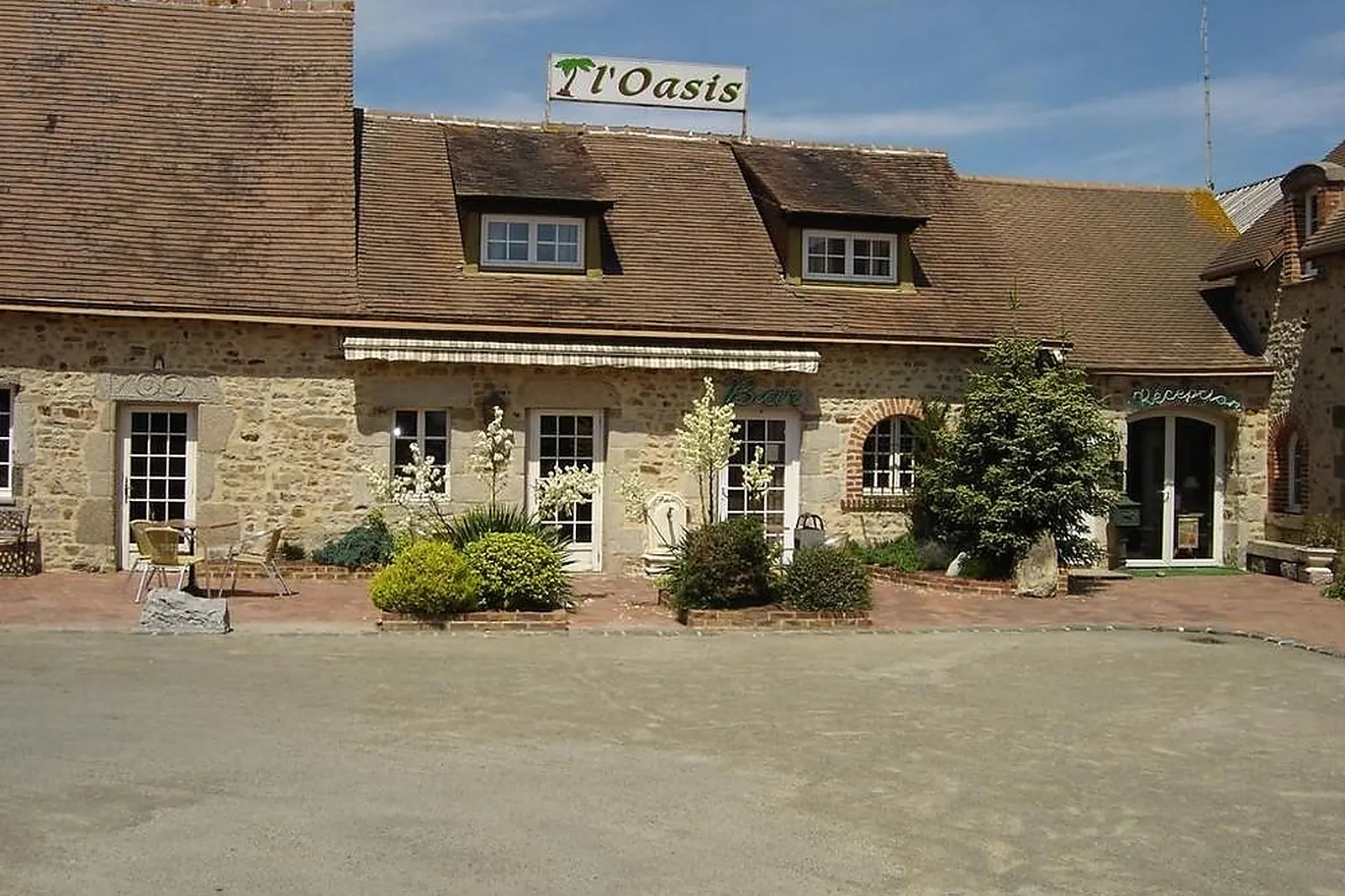Lieux événementiels, HÔTEL L'OASIS