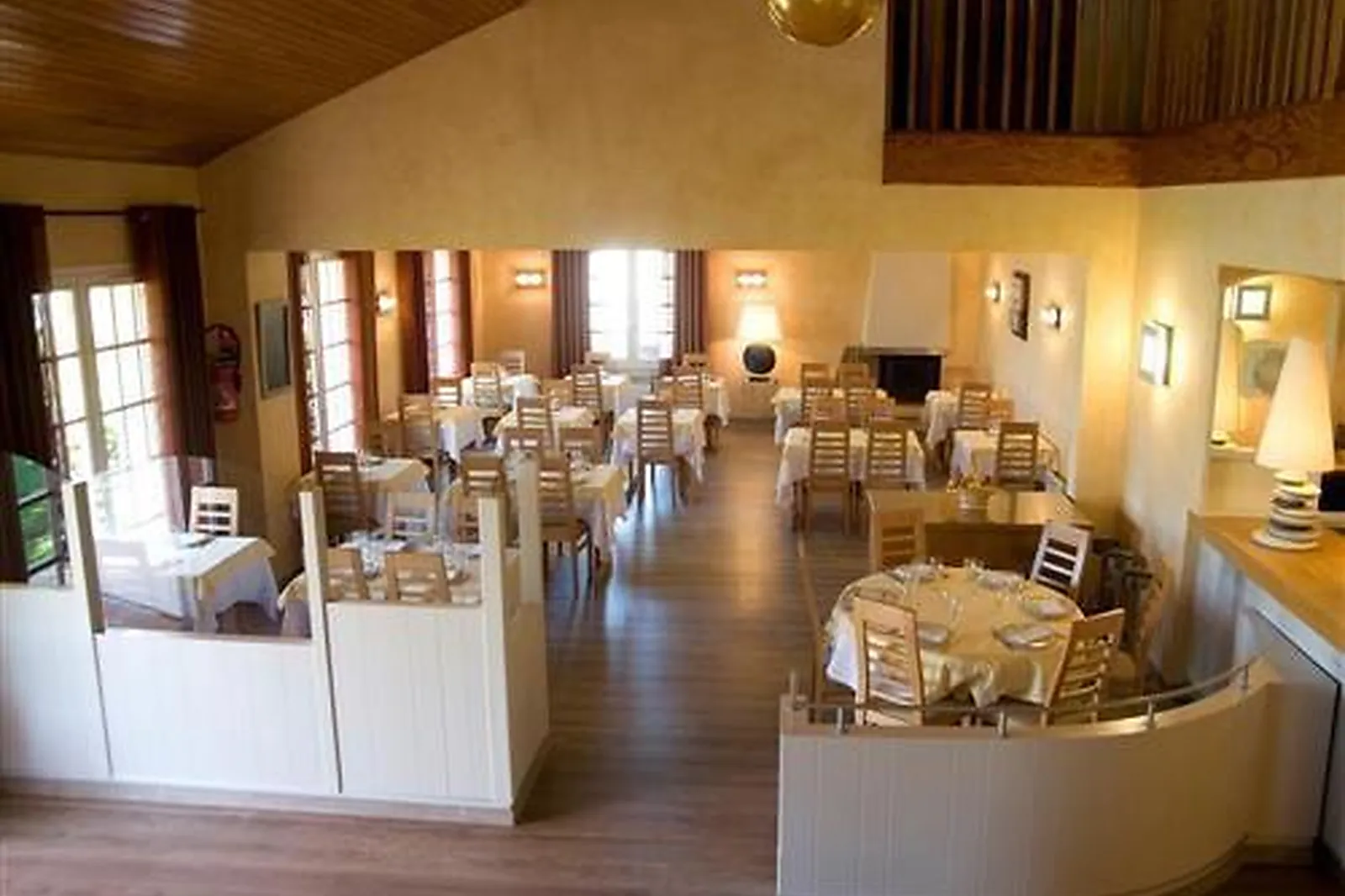 Lieux événementiels, HÔTEL LA BELLE ETOILE