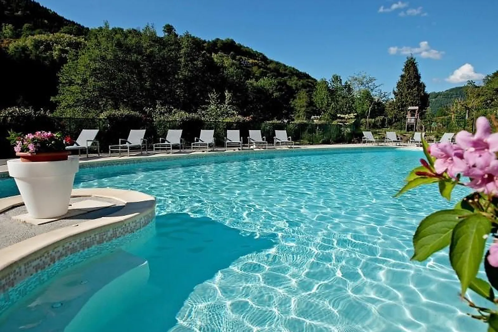 Lieux événementiels, HÔTEL LA RIVIÈRE