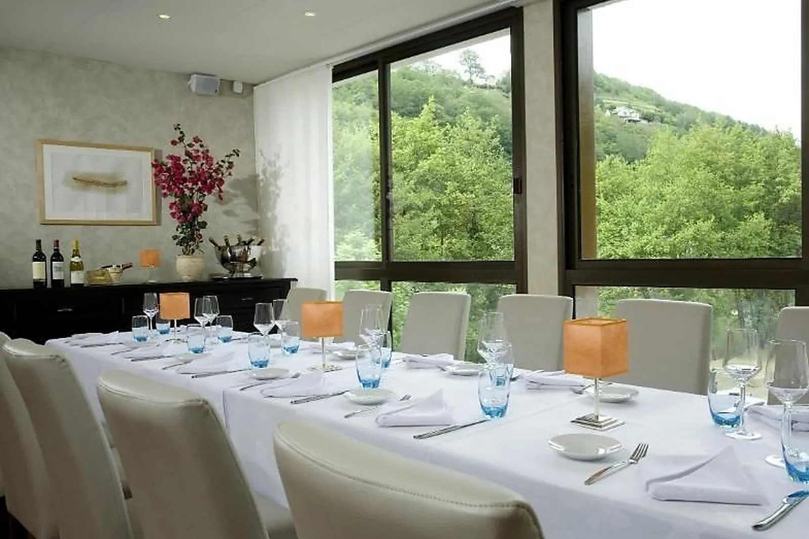 Lieux événementiels, HÔTEL LA RIVIÈRE