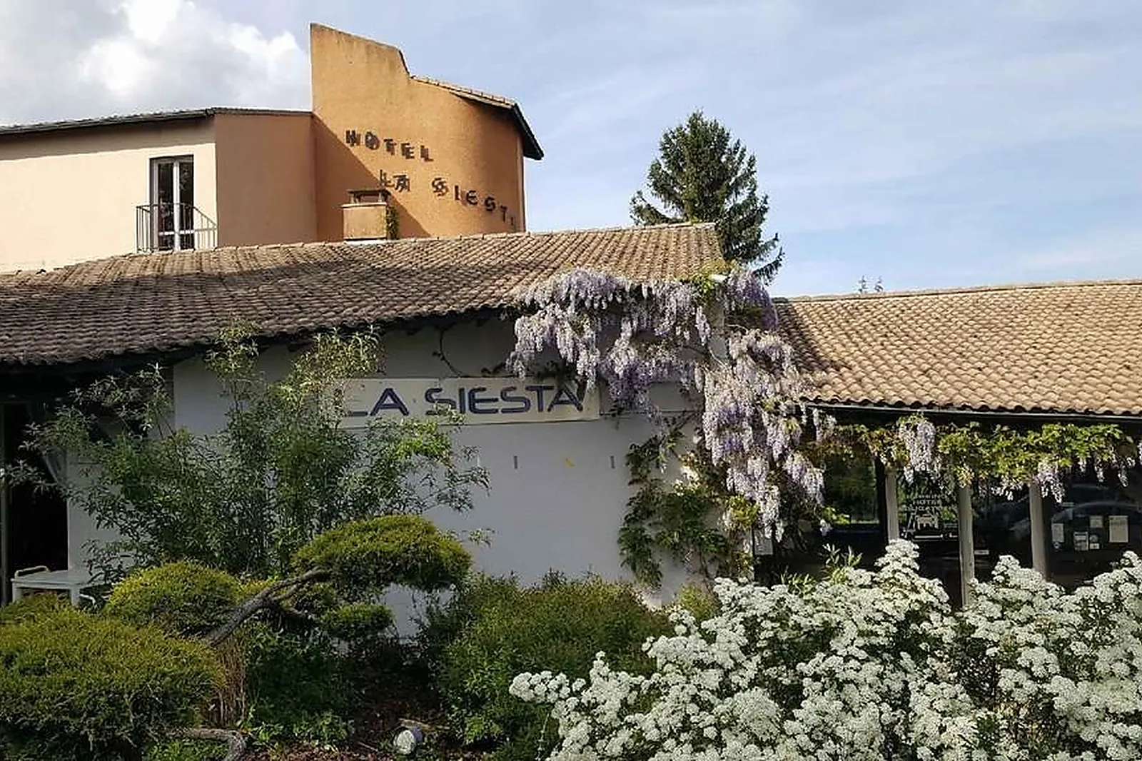 Lieux événementiels, HÔTEL LA SIESTA