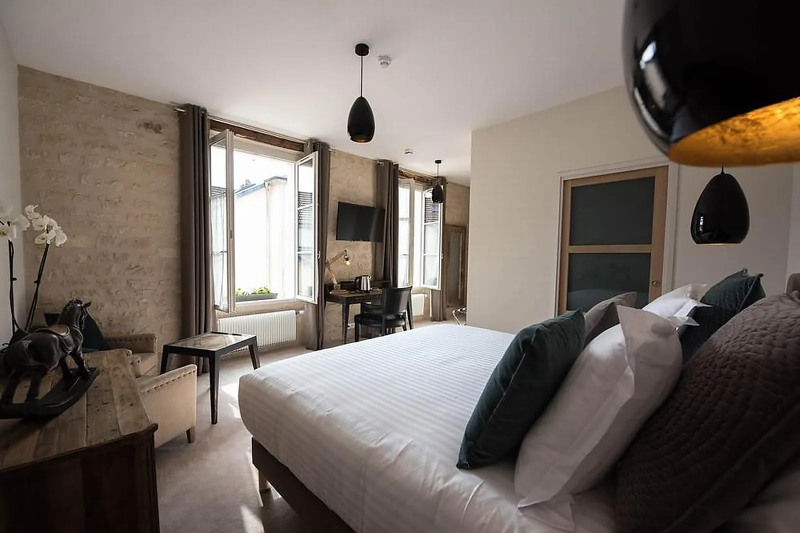 Lieux événementiels, HÔTEL LE CHANTILLY