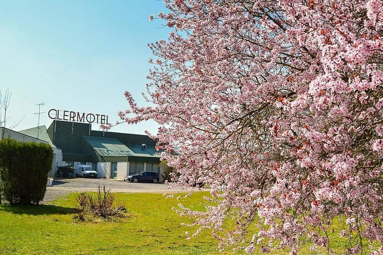 Lieux événementiels, HÔTEL LE CLERMOTEL