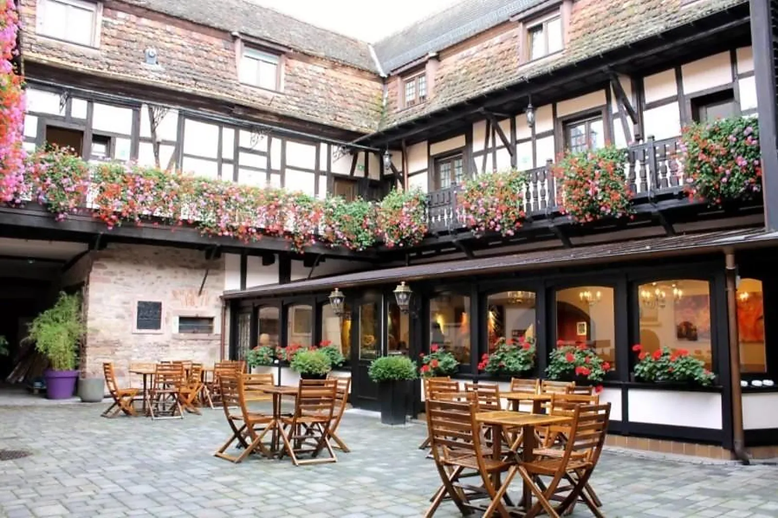 Lieux événementiels, HÔTEL LE GOUVERNEUR