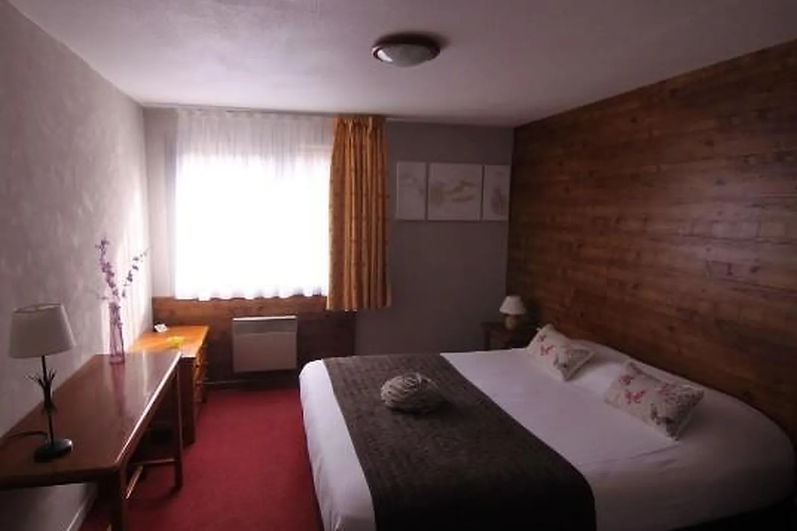 Lieux événementiels, HÔTEL LE LAC