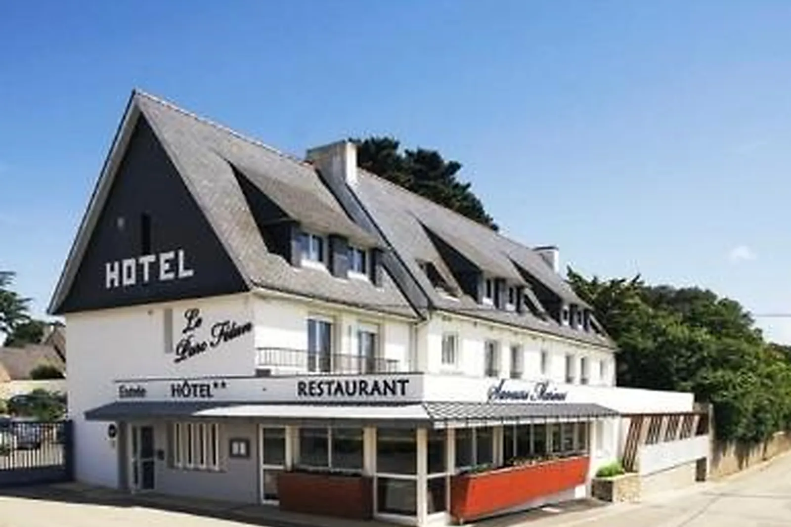 Lieux événementiels, HÔTEL LE PARC FÉTAN