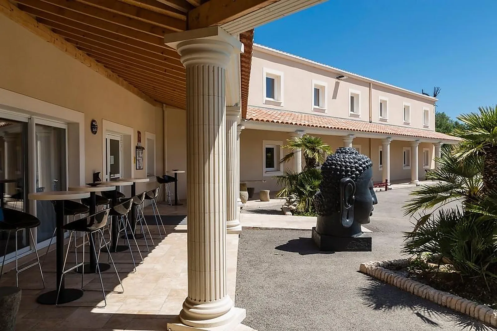 Lieux événementiels, HÔTEL LE YA'TIS