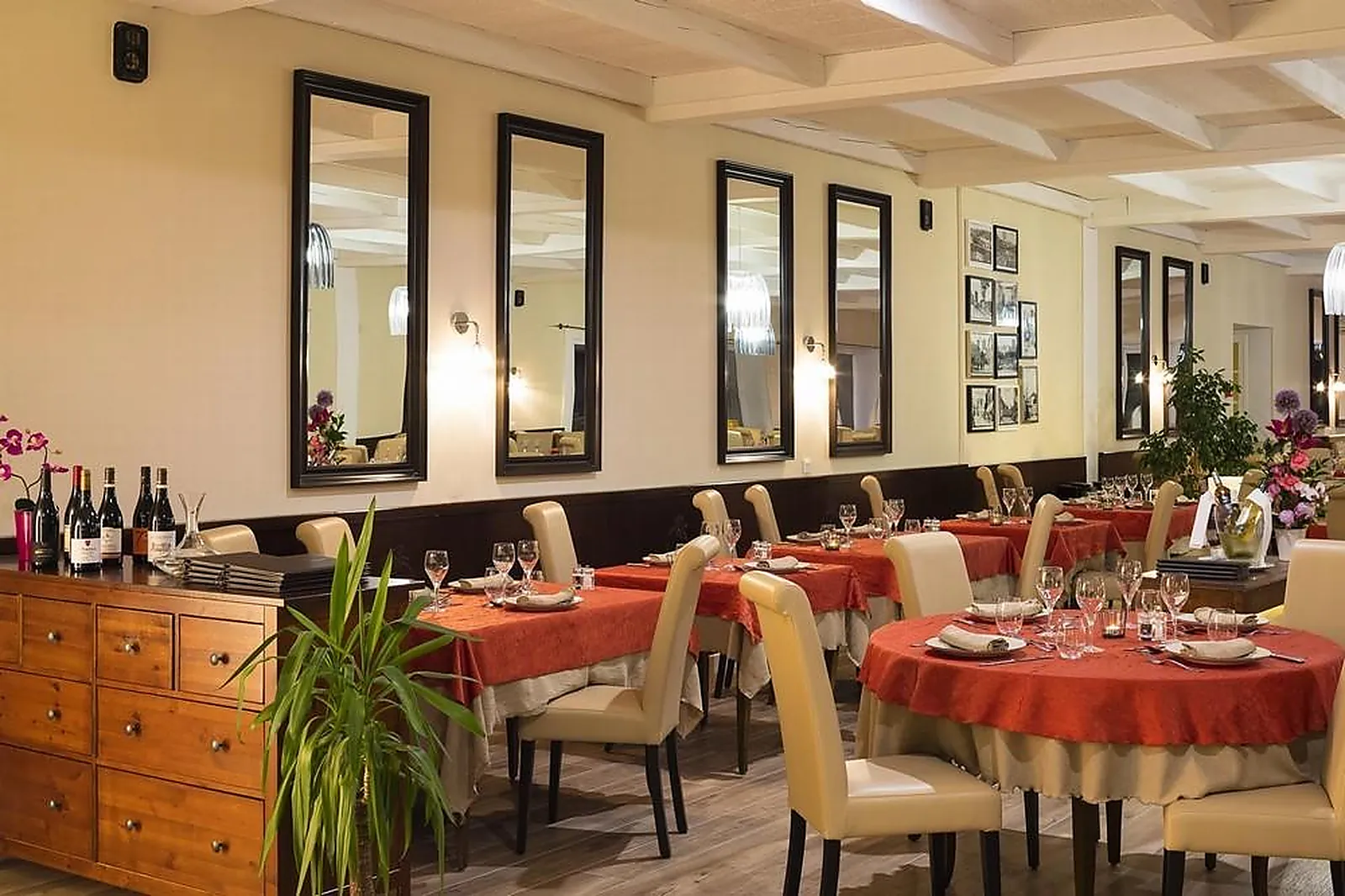 Lieux événementiels, HÔTEL LES CÈDRES