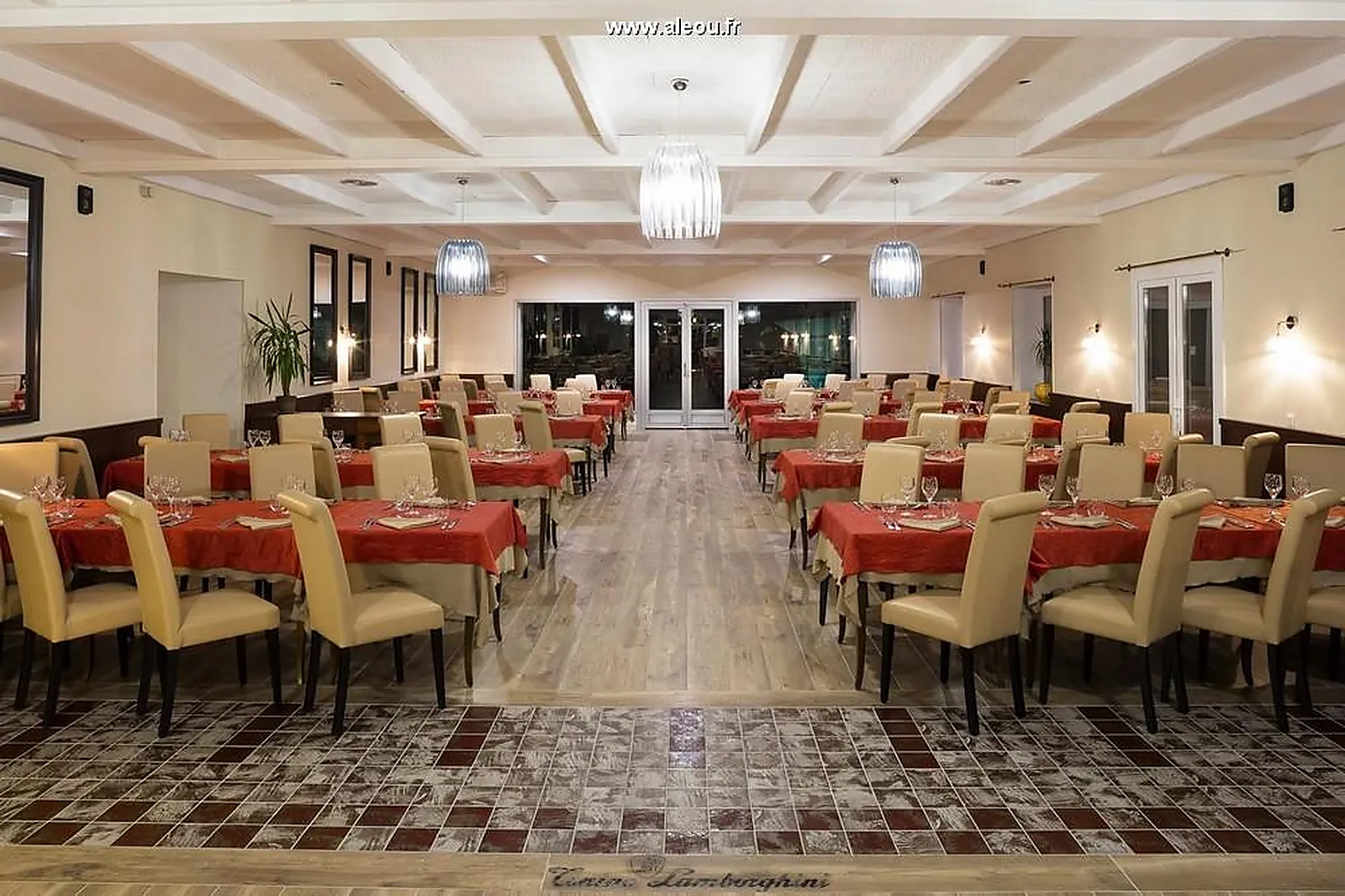 Lieux événementiels, HÔTEL LES CÈDRES