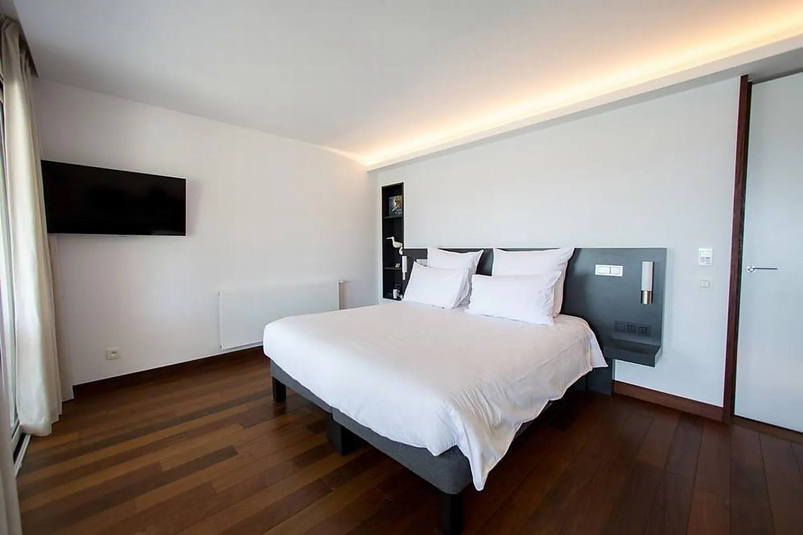 Lieux événementiels, HÔTEL LES ELMES