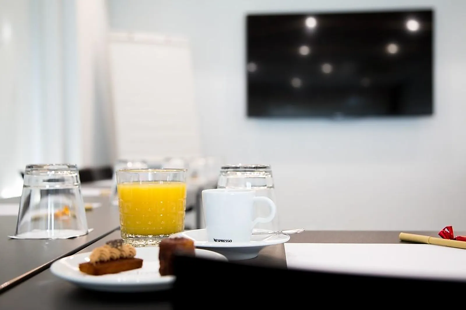 Lieux événementiels, HÔTEL LES ELMES