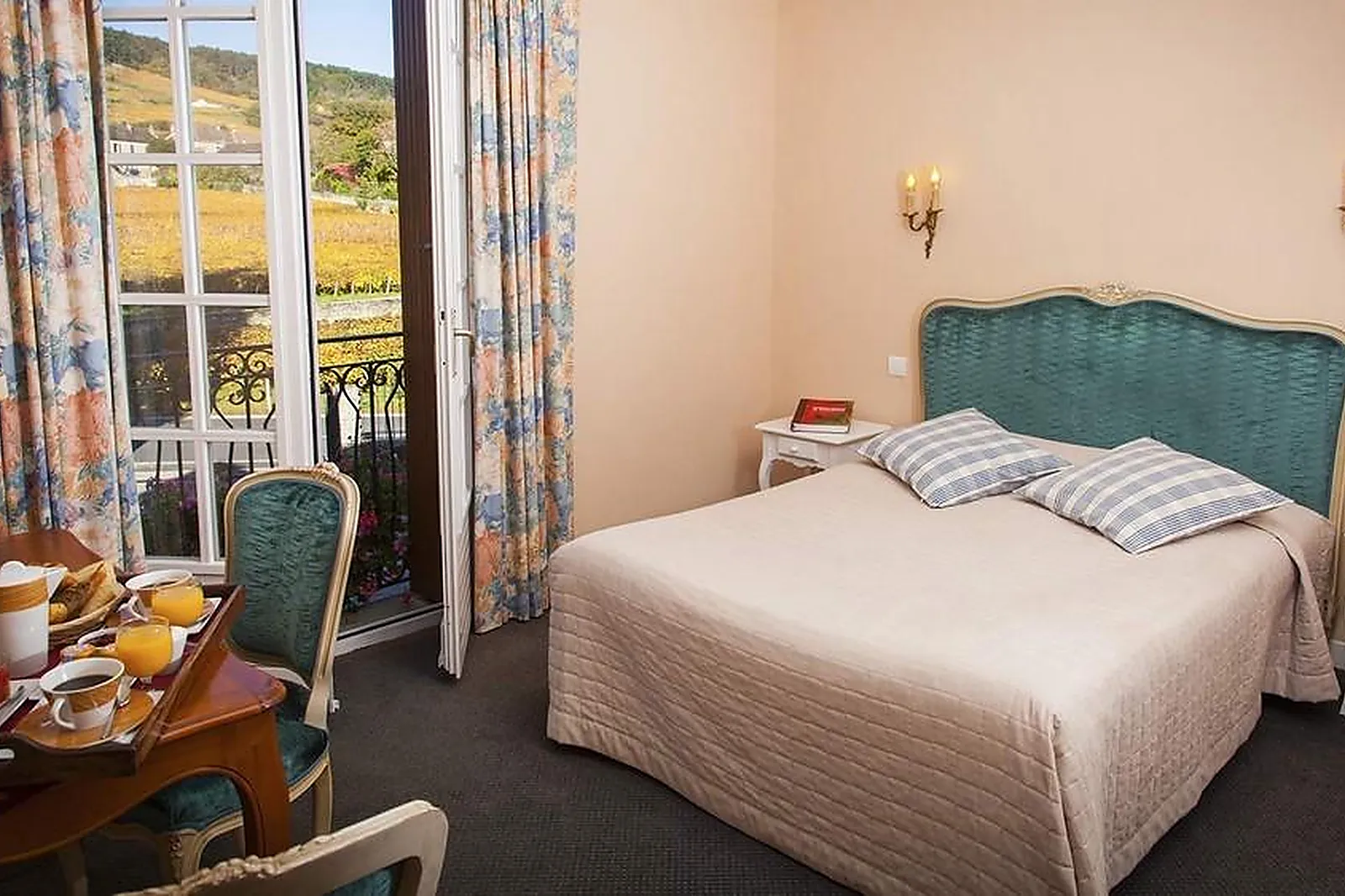 Lieux événementiels, HÔTEL LES GRANDS CRUS