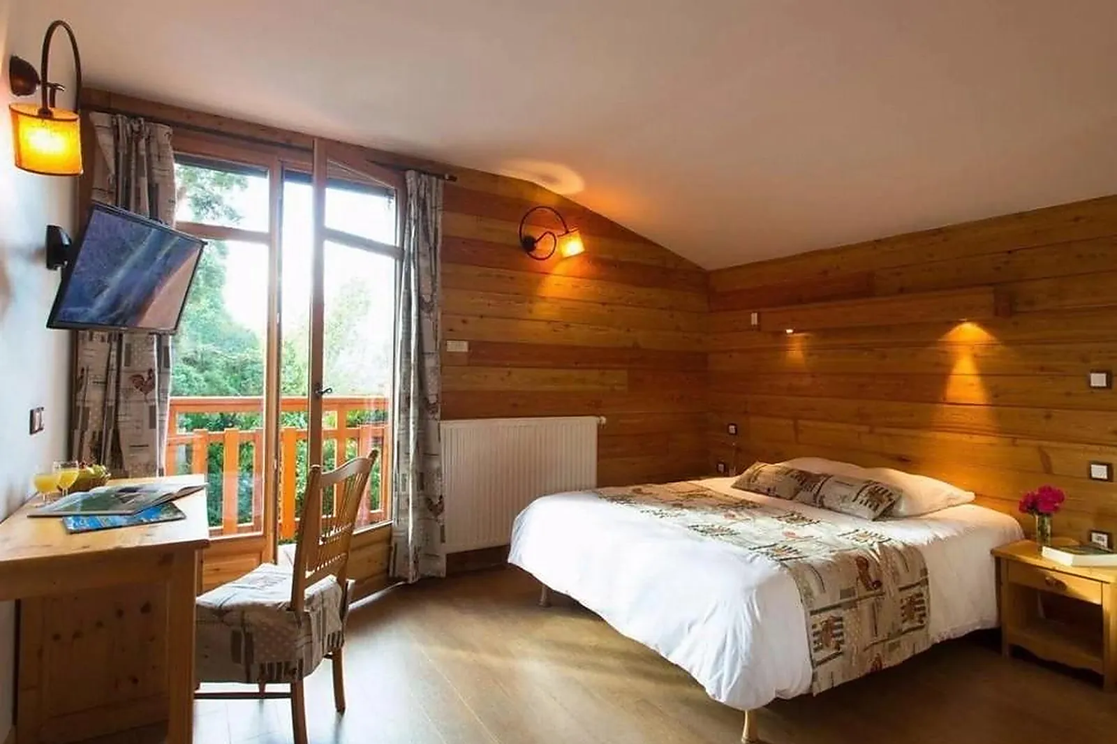 Lieux événementiels, HÔTEL LES PEUPLIERS