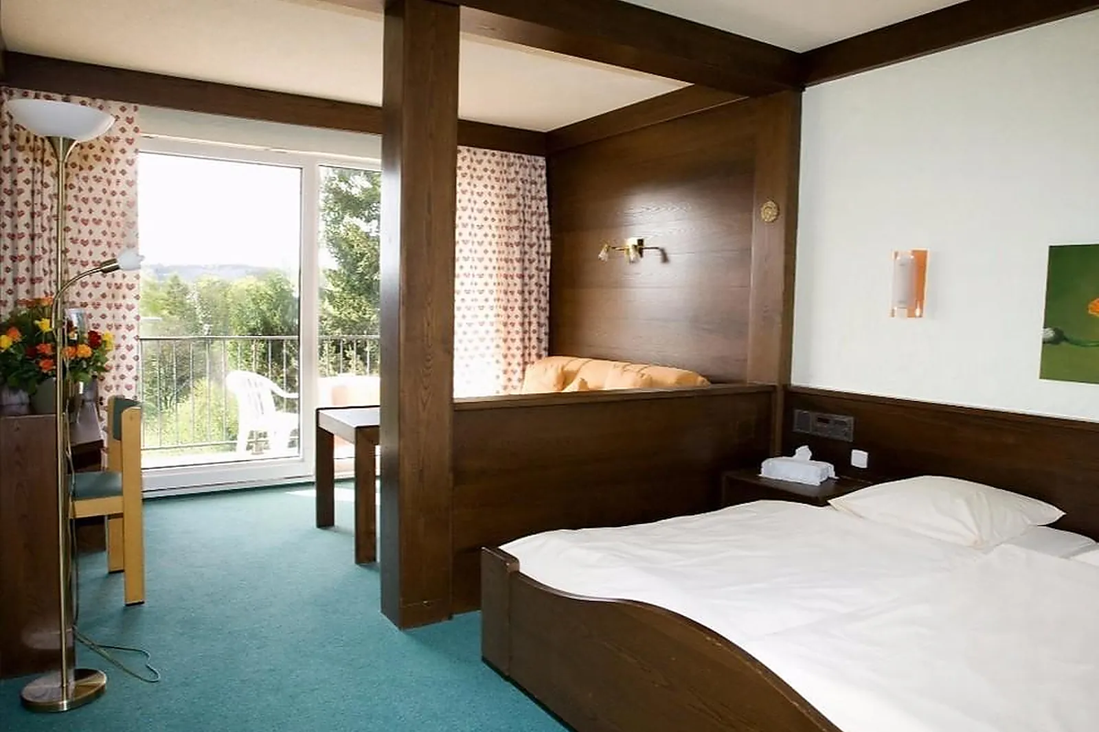 Lieux événementiels, HÔTEL-RESTAURANT AUX TROIS ROSES