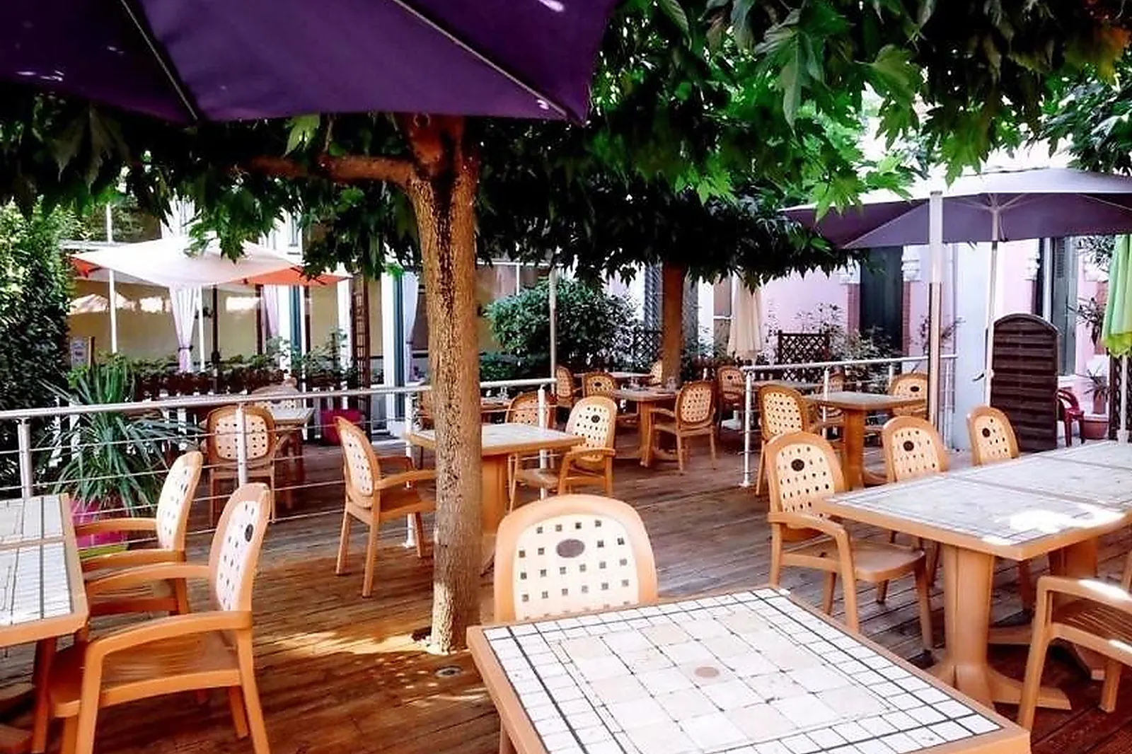 Lieux événementiels, HÔTEL RESTAURANT PÉDUSSAUT