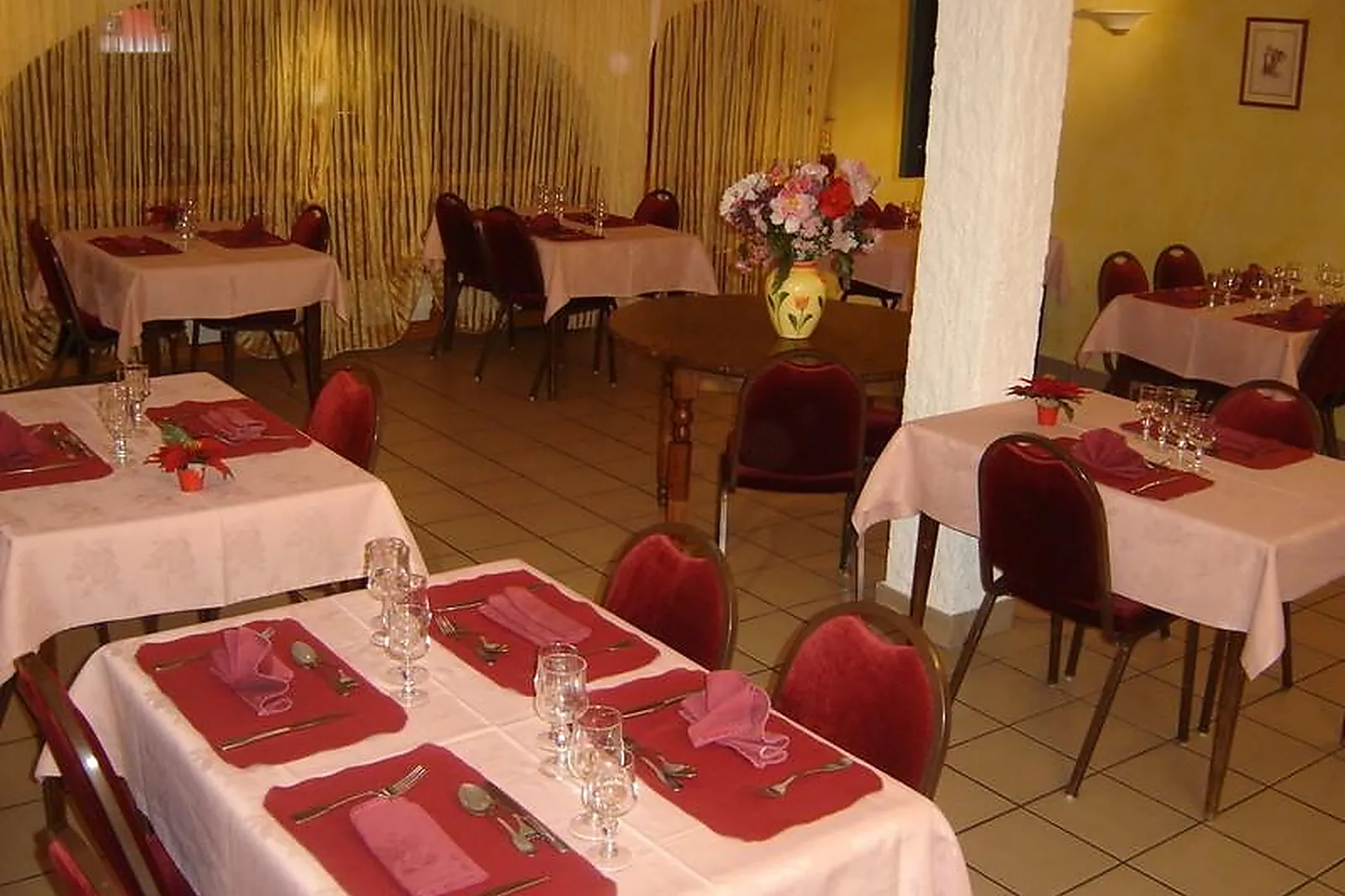 Lieux événementiels, HÔTEL RESTAURANT LE CLOS