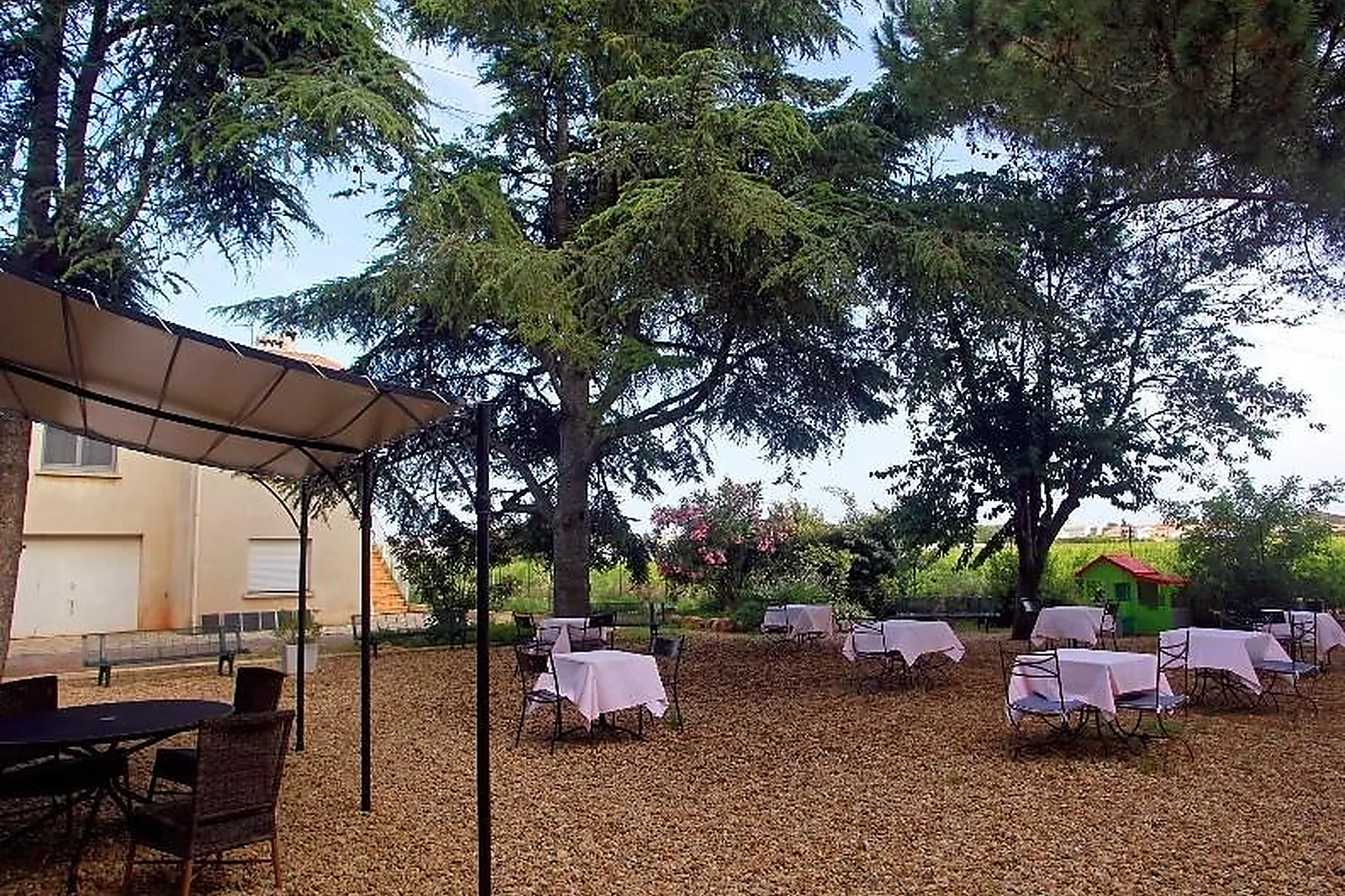 Lieux événementiels, HÔTELLERIE DE BALAJAN