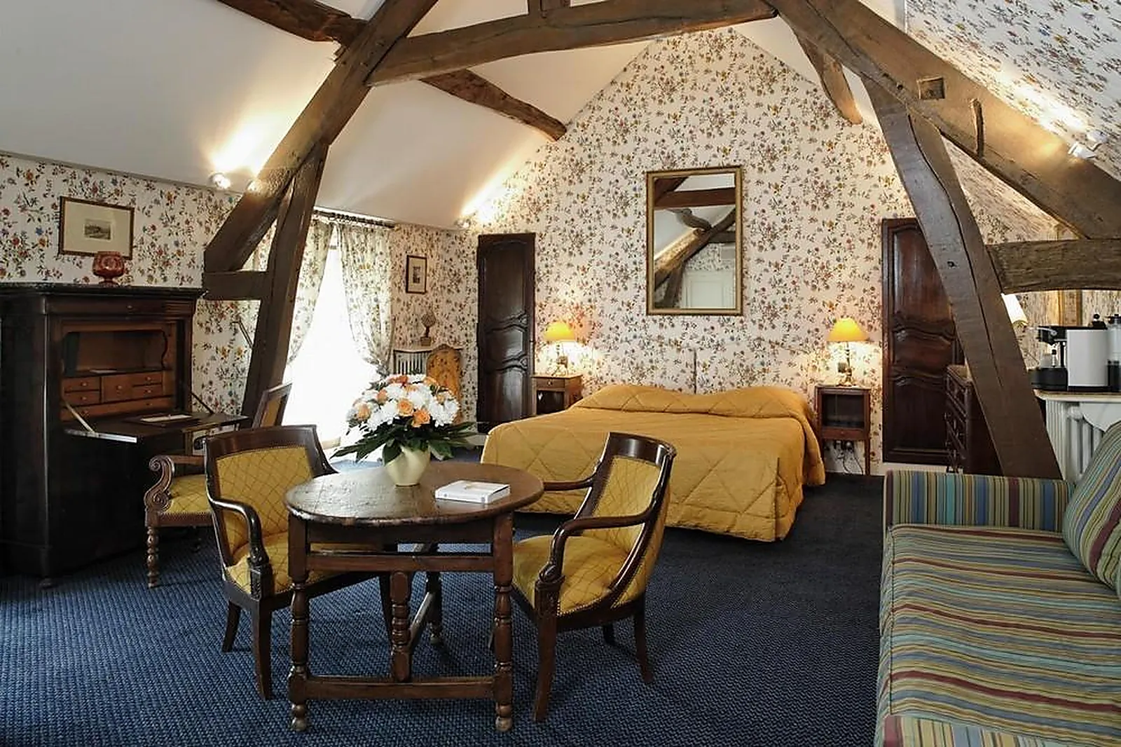 Lieux événementiels, HÔTELLERIE DU BAS BRÉAU