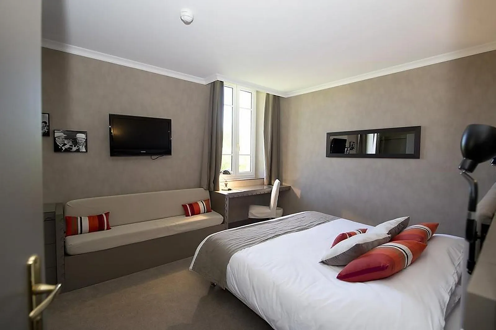 Lieux événementiels, HÔTELLERIE DU LAC