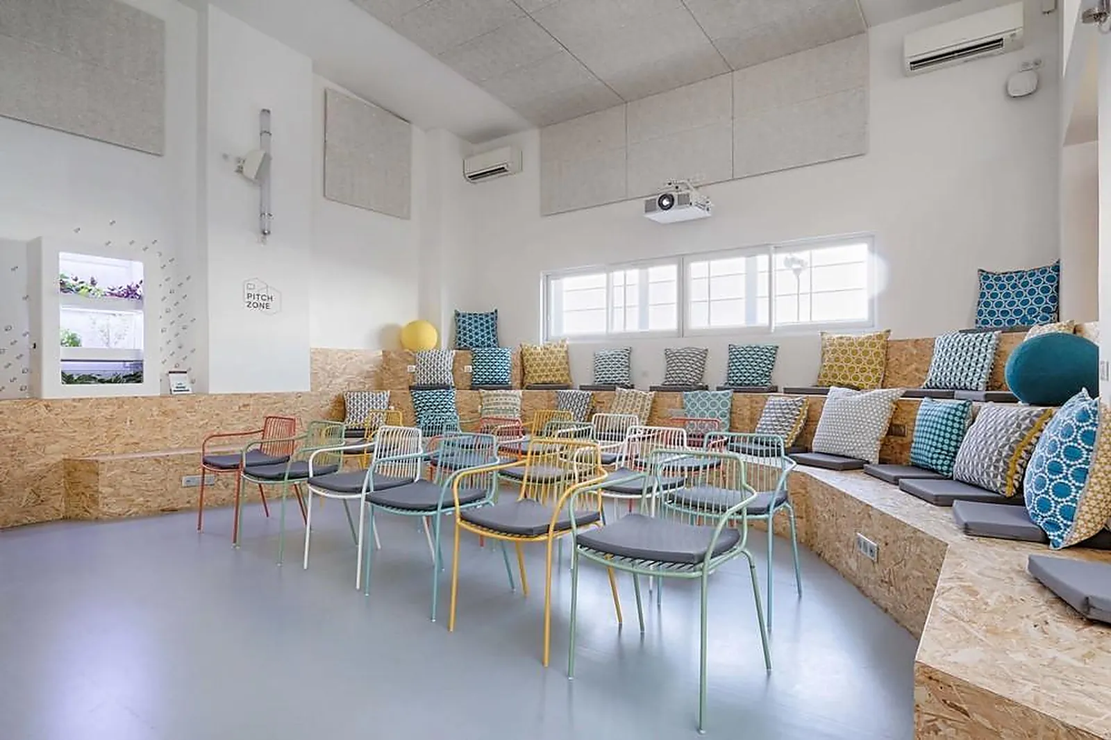 Lieux événementiels, HOUSE OF CODESIGN