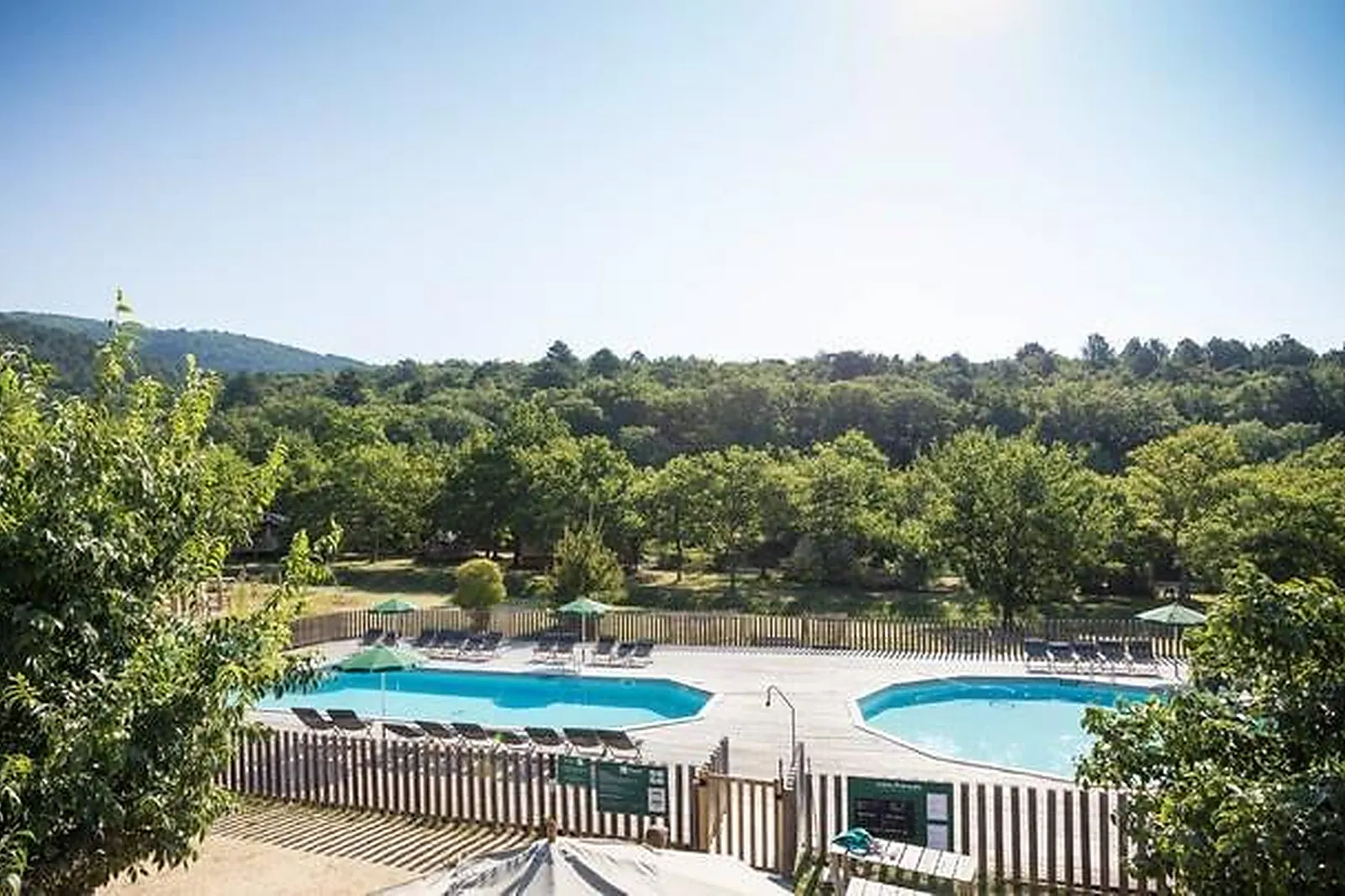 Lieux événementiels, HUTTOPIA DIEULEFIT