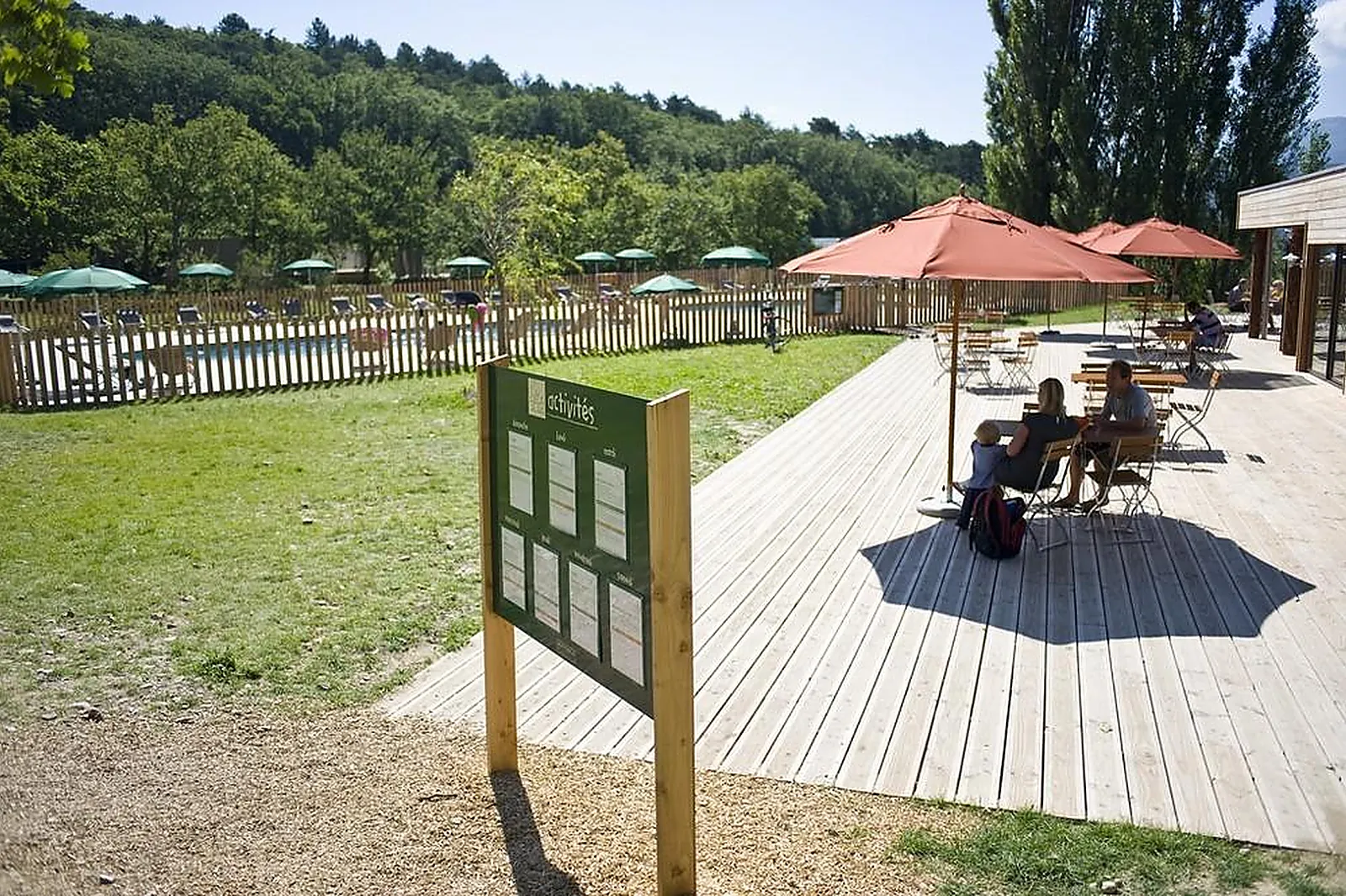 Lieux événementiels, HUTTOPIA DIEULEFIT