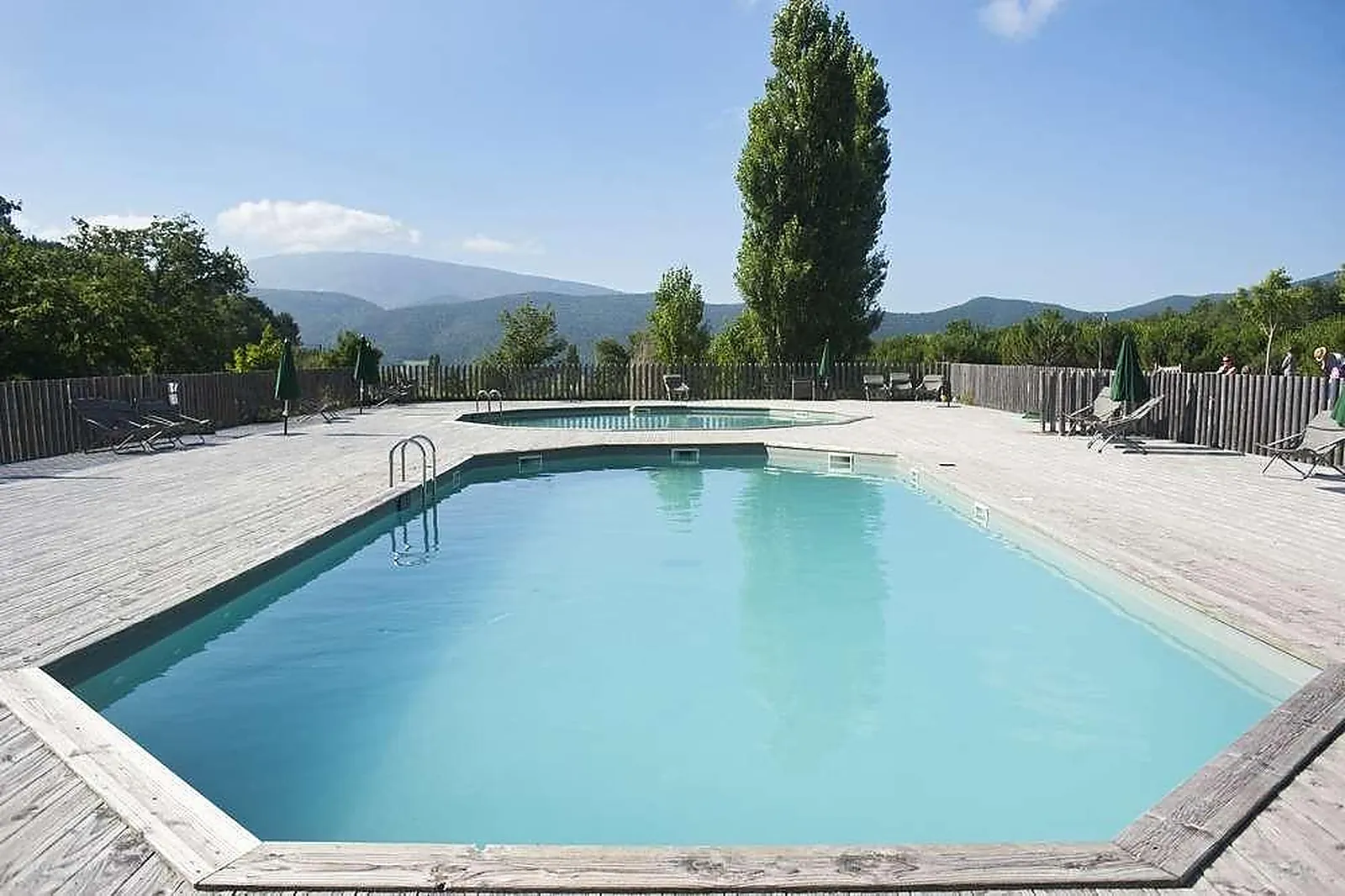 Lieux événementiels, HUTTOPIA SENONCHES