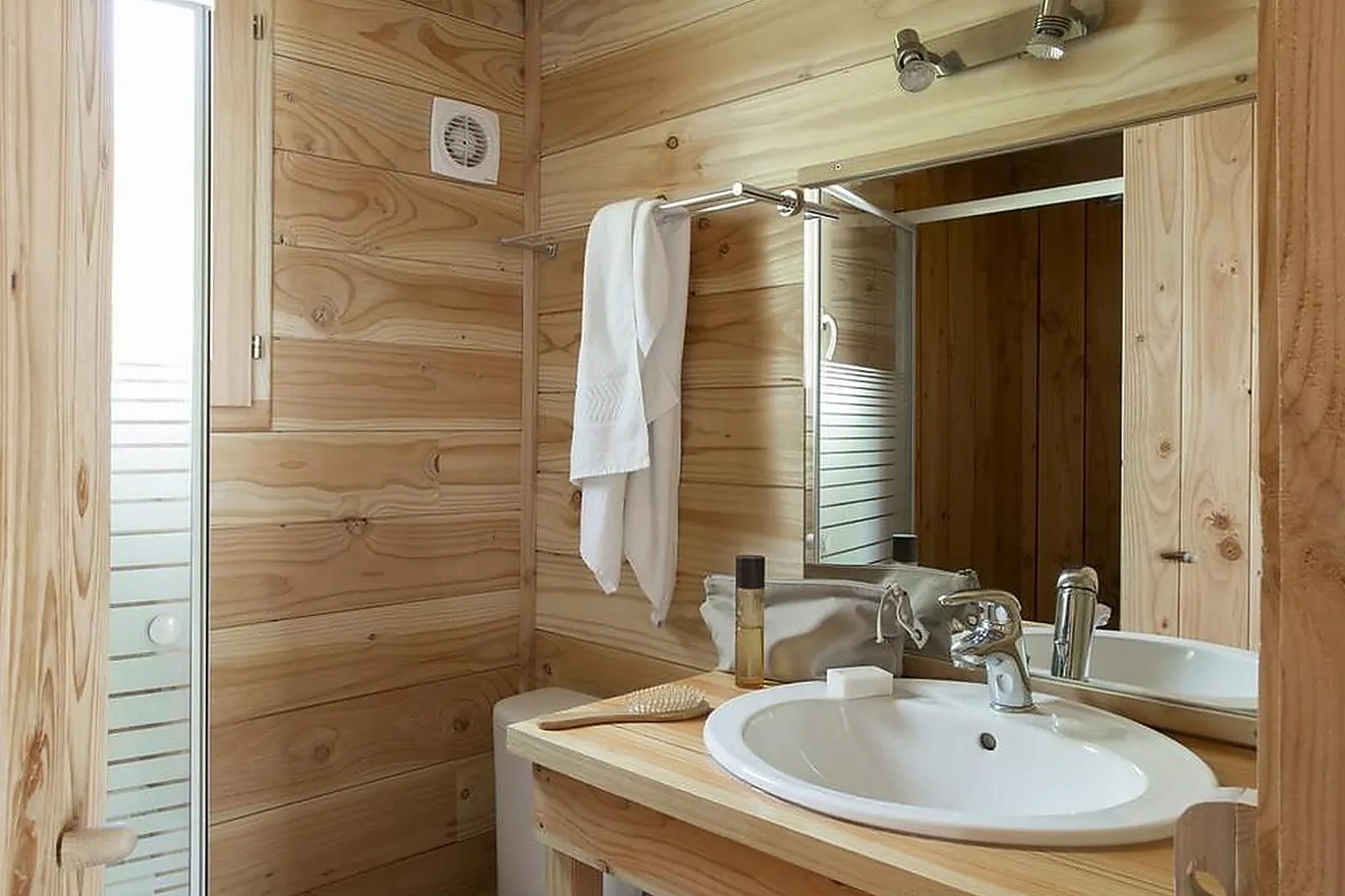 Lieux événementiels, HUTTOPIA SENONCHES