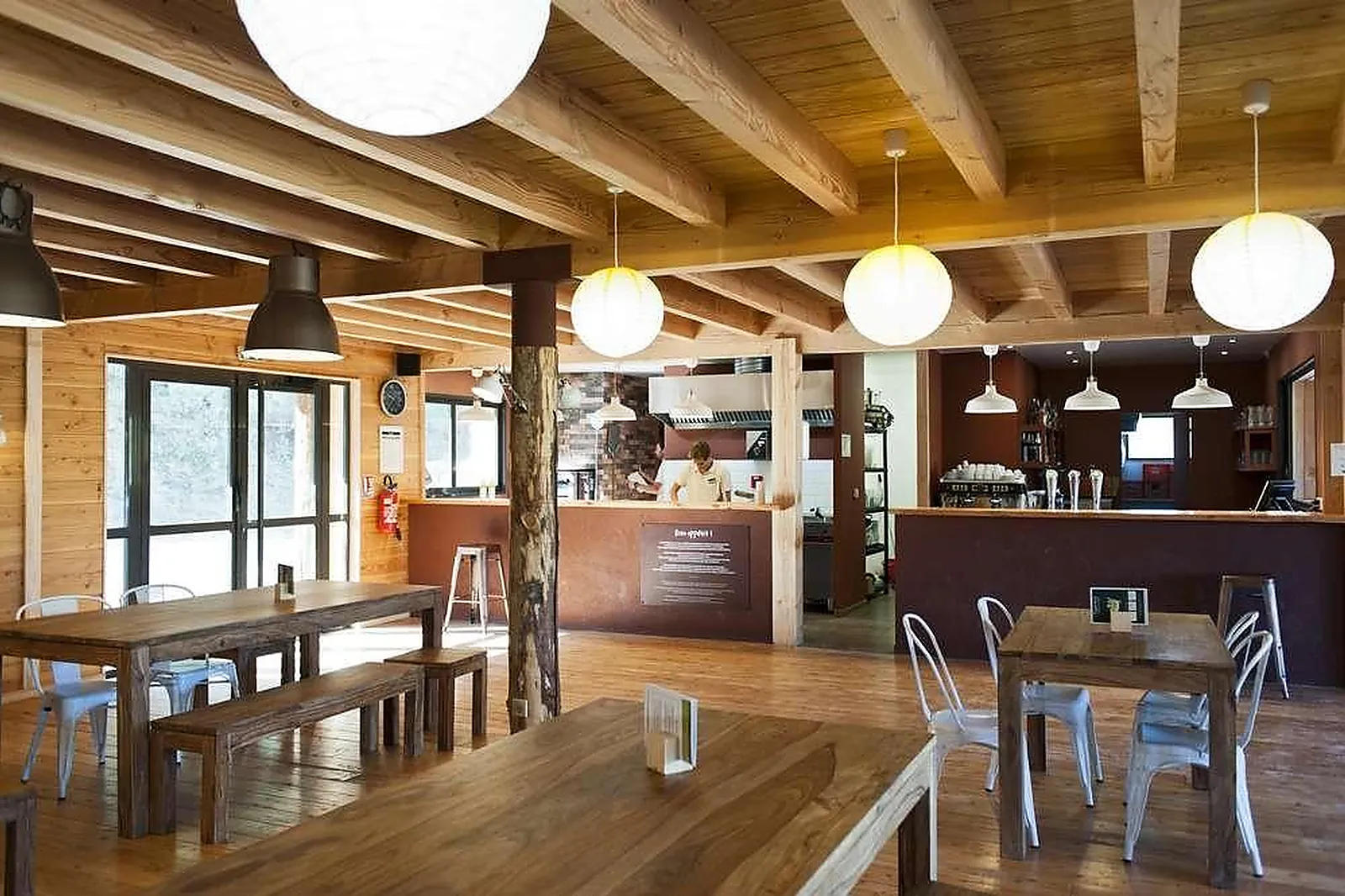 Lieux événementiels, HUTTOPIA SUD ARDÈCHE