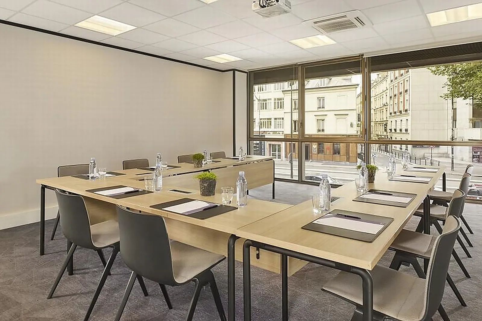 Lieux événementiels, HYATT REGENCY PARIS ETOILE