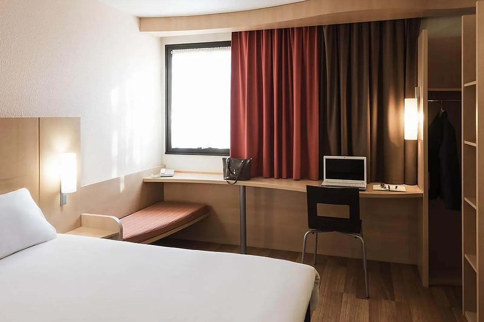 Lieux événementiels, IBIS ANGERS CENTRE CHÂTEAU