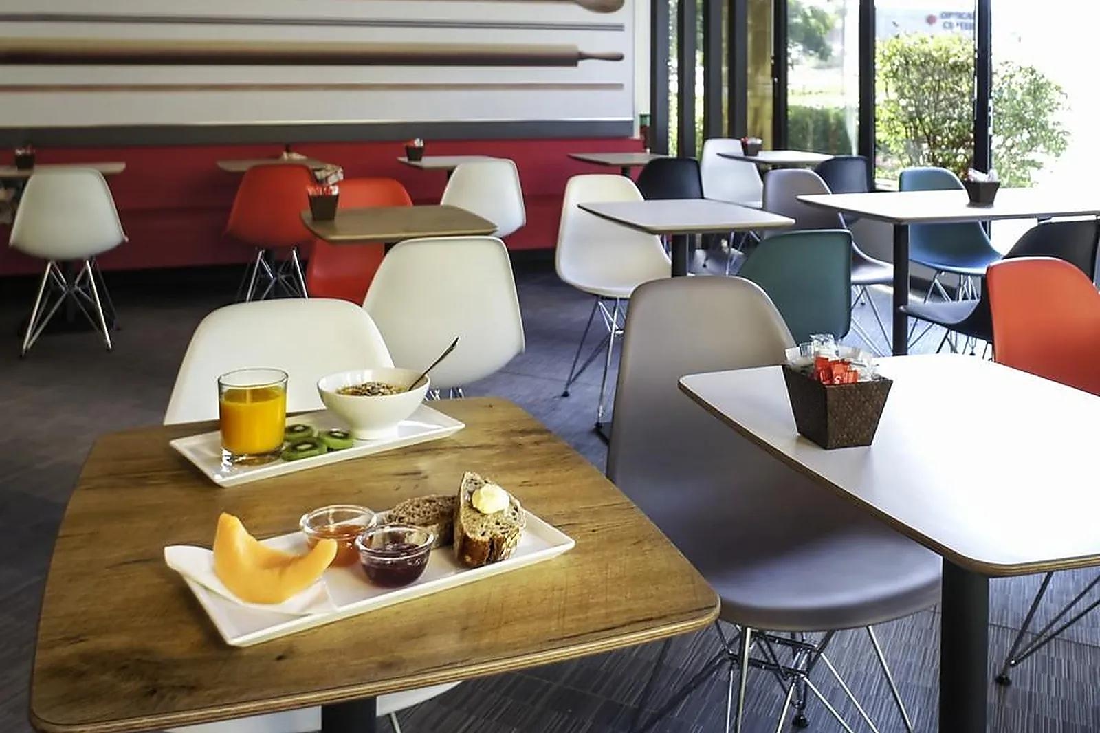 Lieux événementiels, IBIS ANGOULÊME NORD