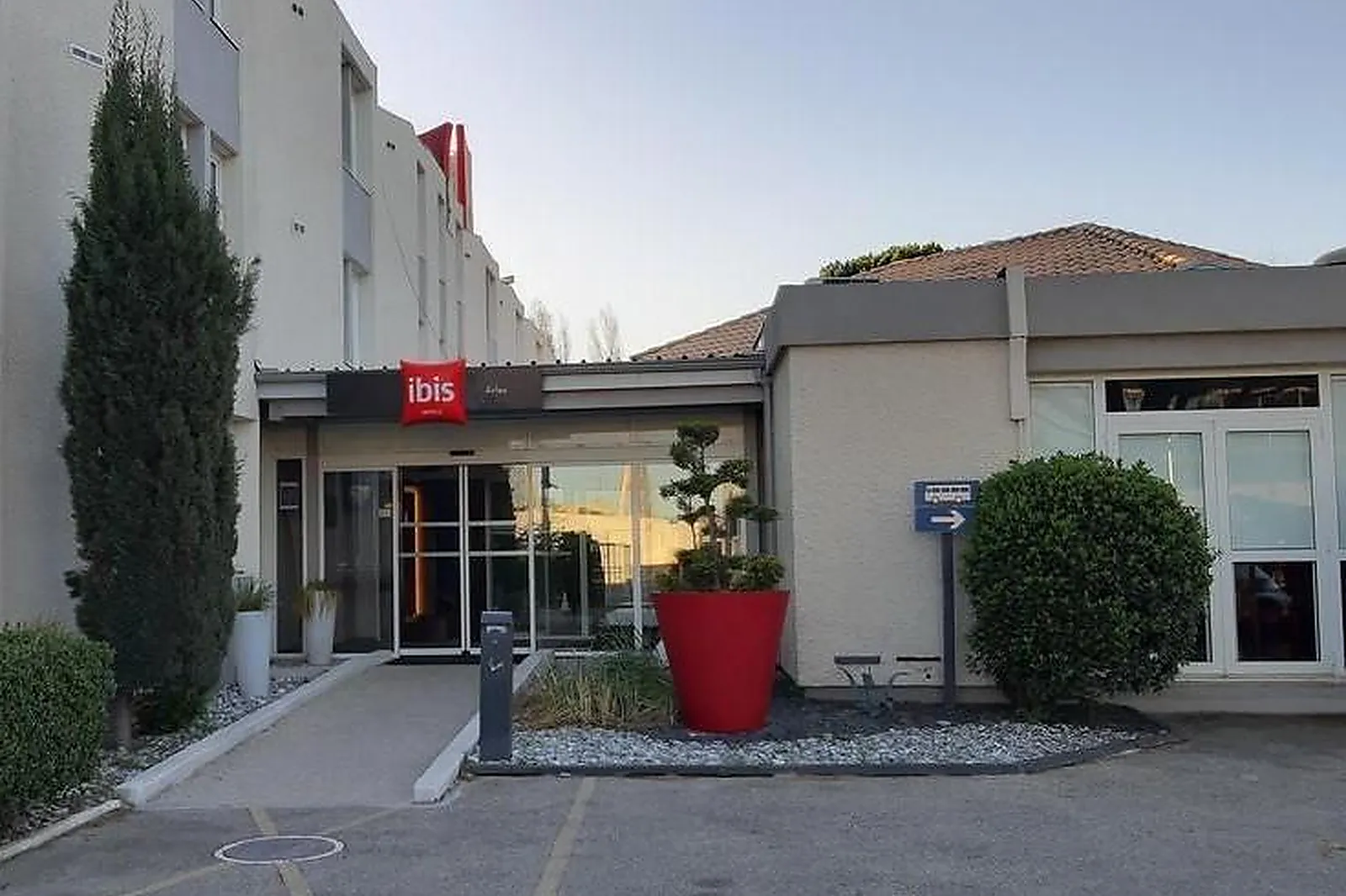 Lieux événementiels, IBIS ARLES